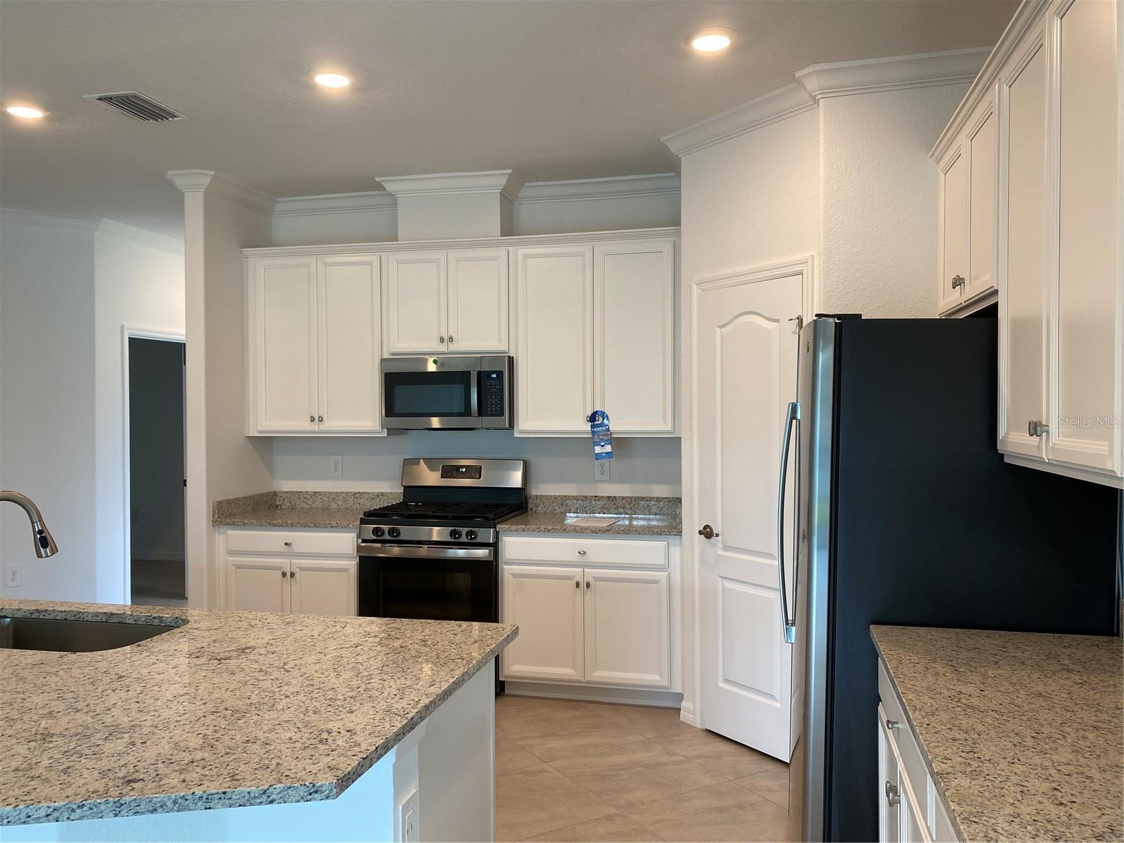 2607 AVOLET CT
