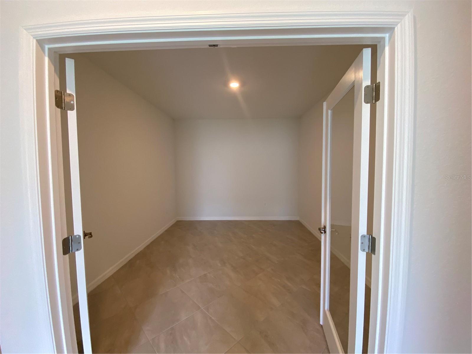 2607 AVOLET CT