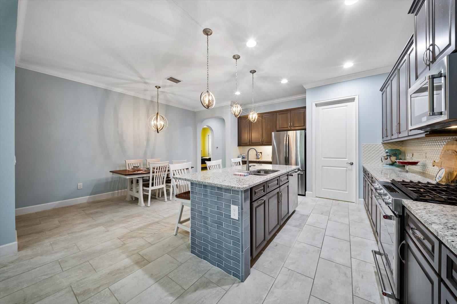 2304 STARWOOD CT