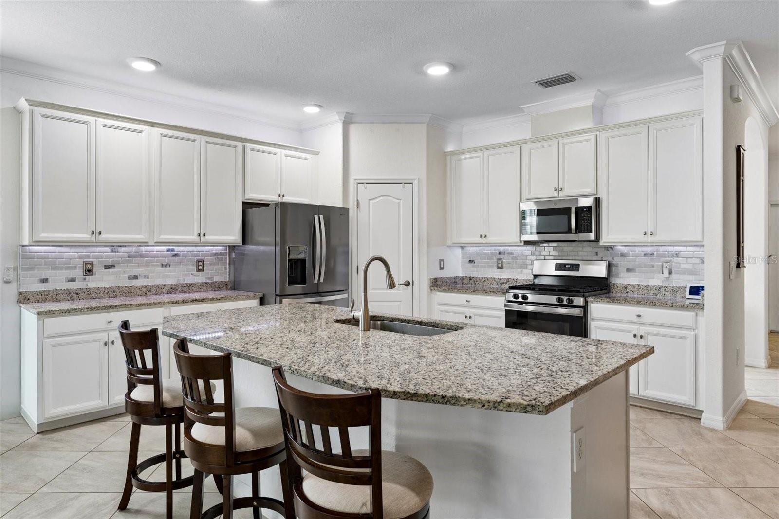 2505 AVOLET CT