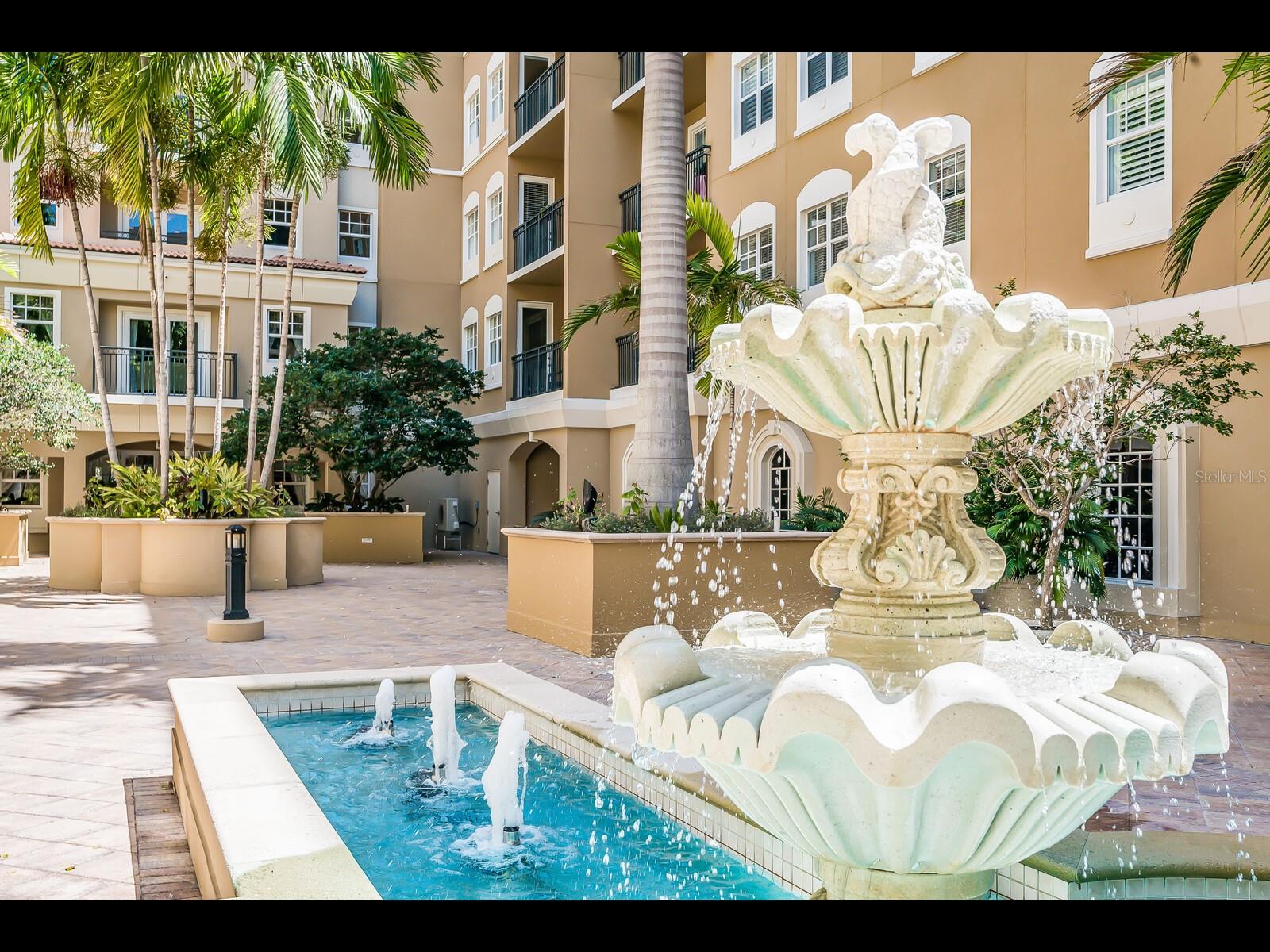 1064 N TAMIAMI TRL #1219