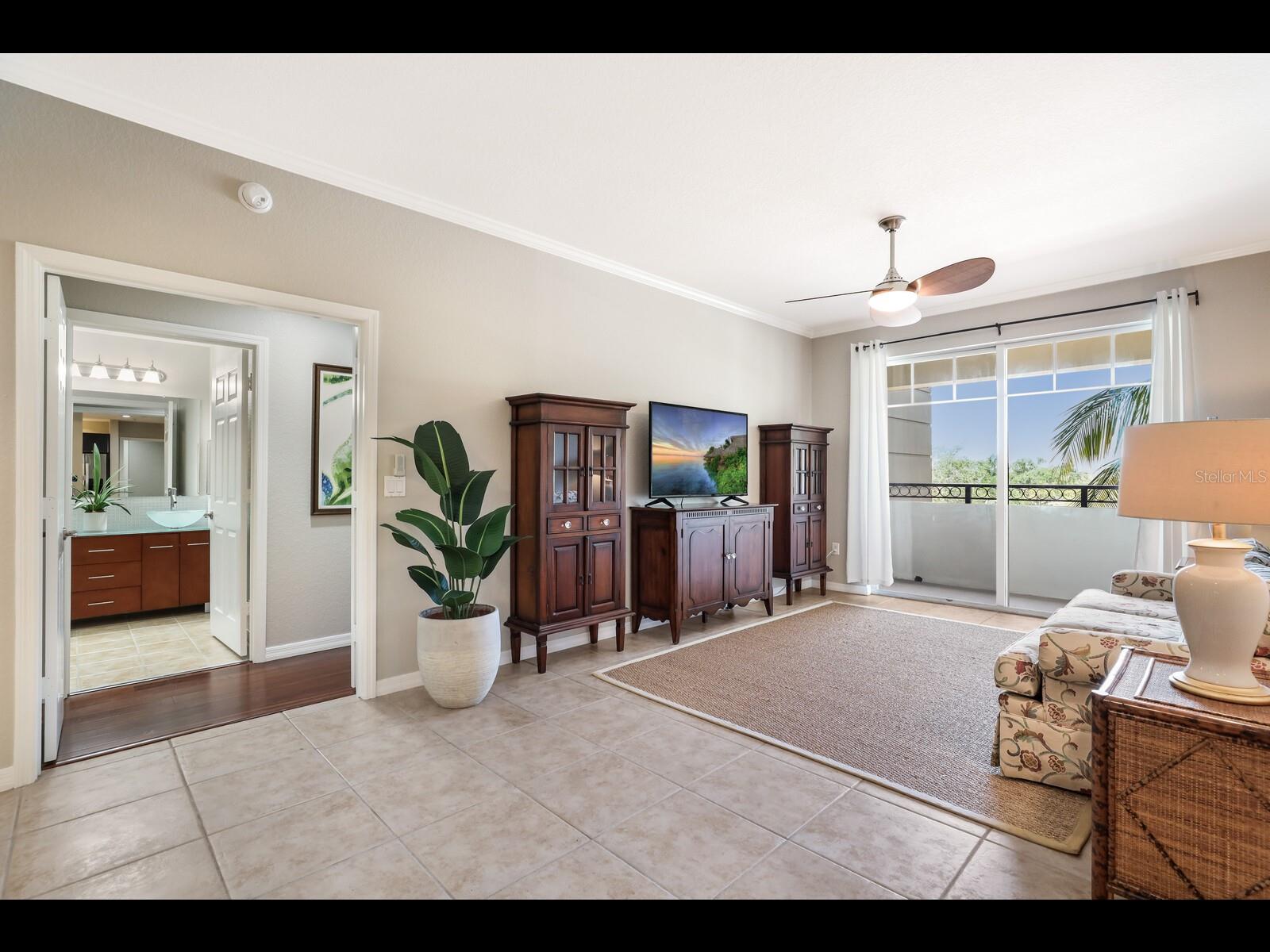 1064 N TAMIAMI TRL #1219