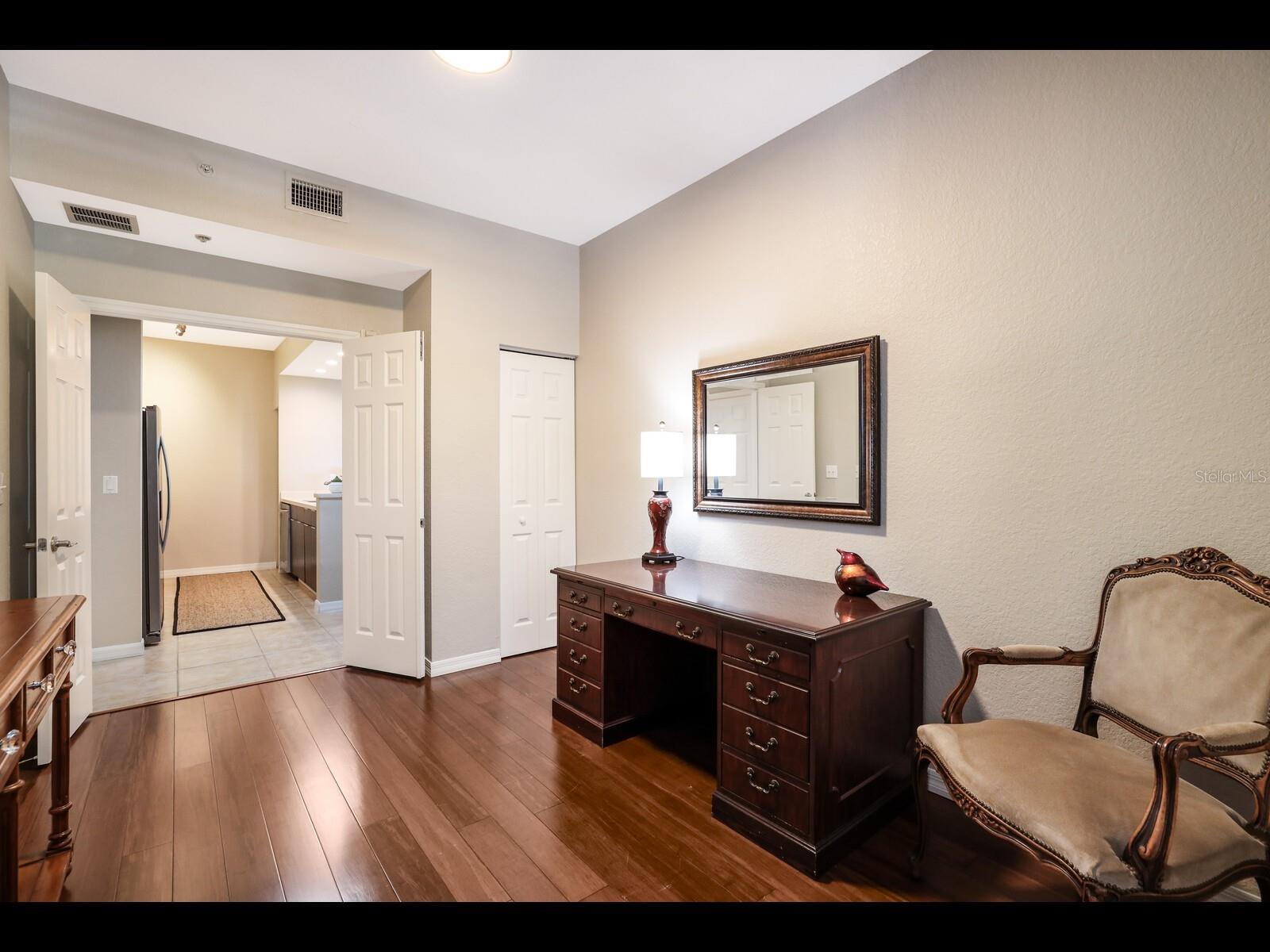 1064 N TAMIAMI TRL #1219