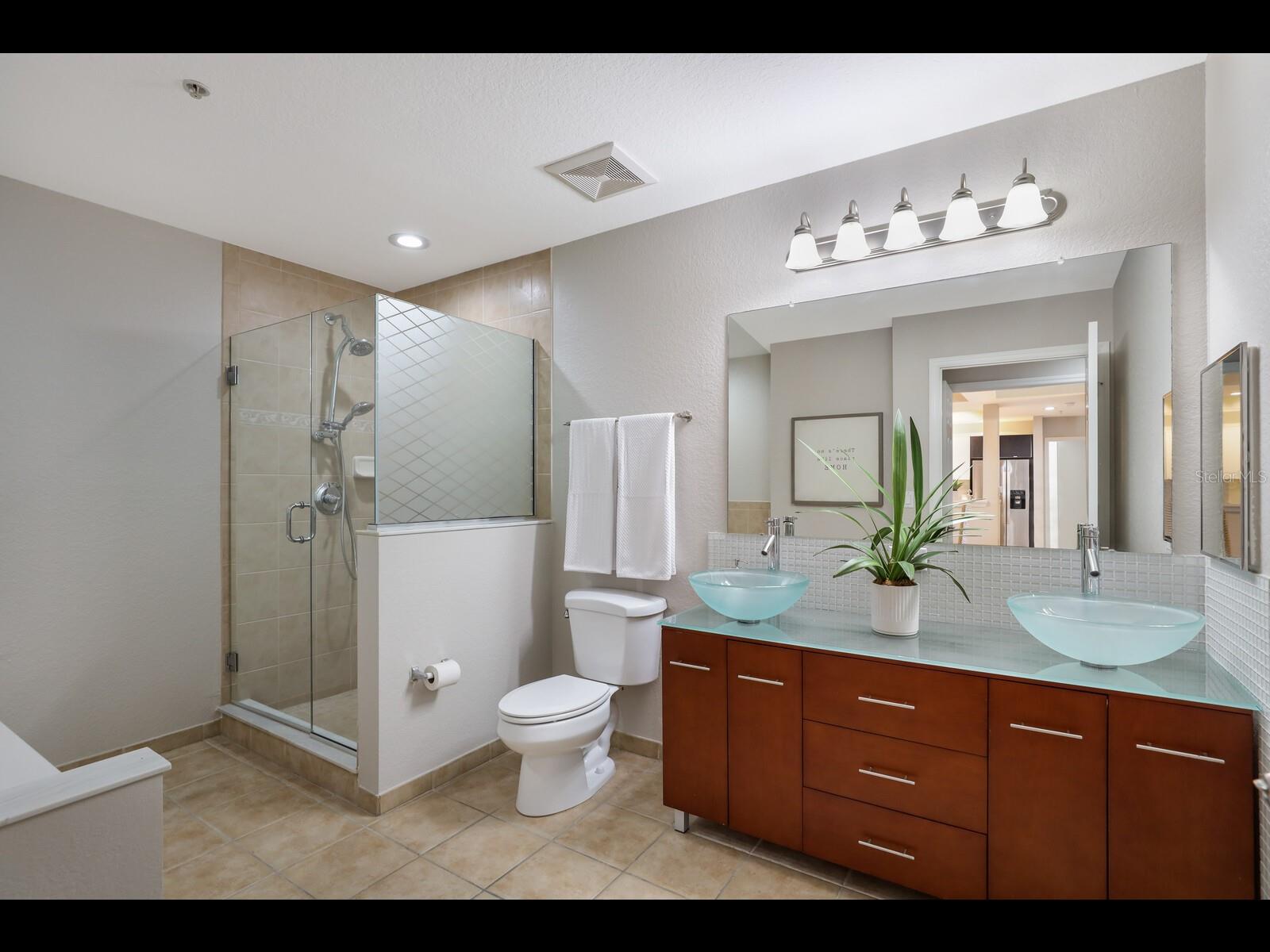 1064 N TAMIAMI TRL #1219