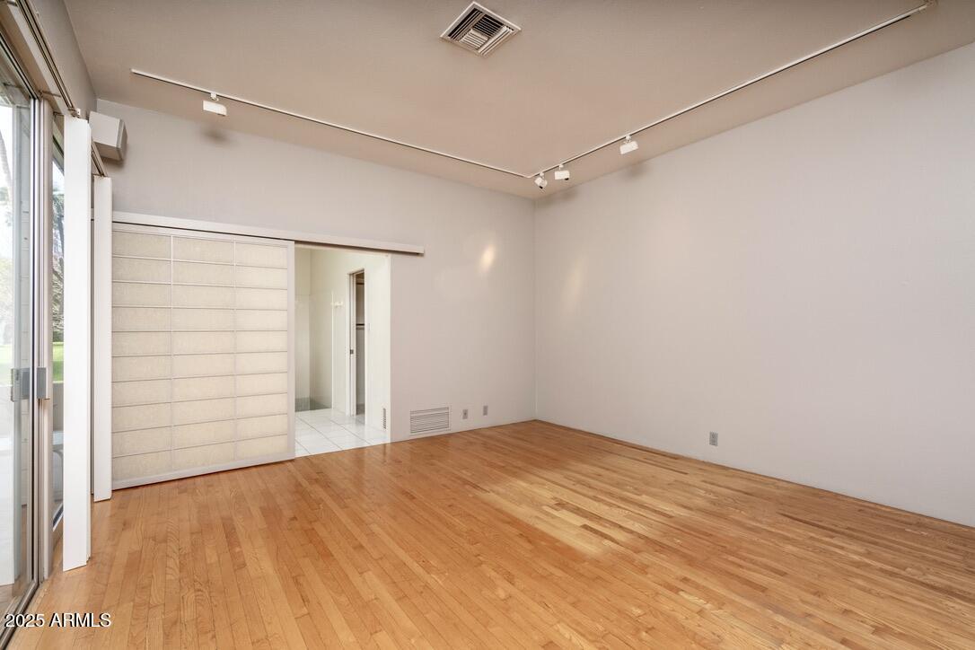 5682 N SCOTTSDALE Road