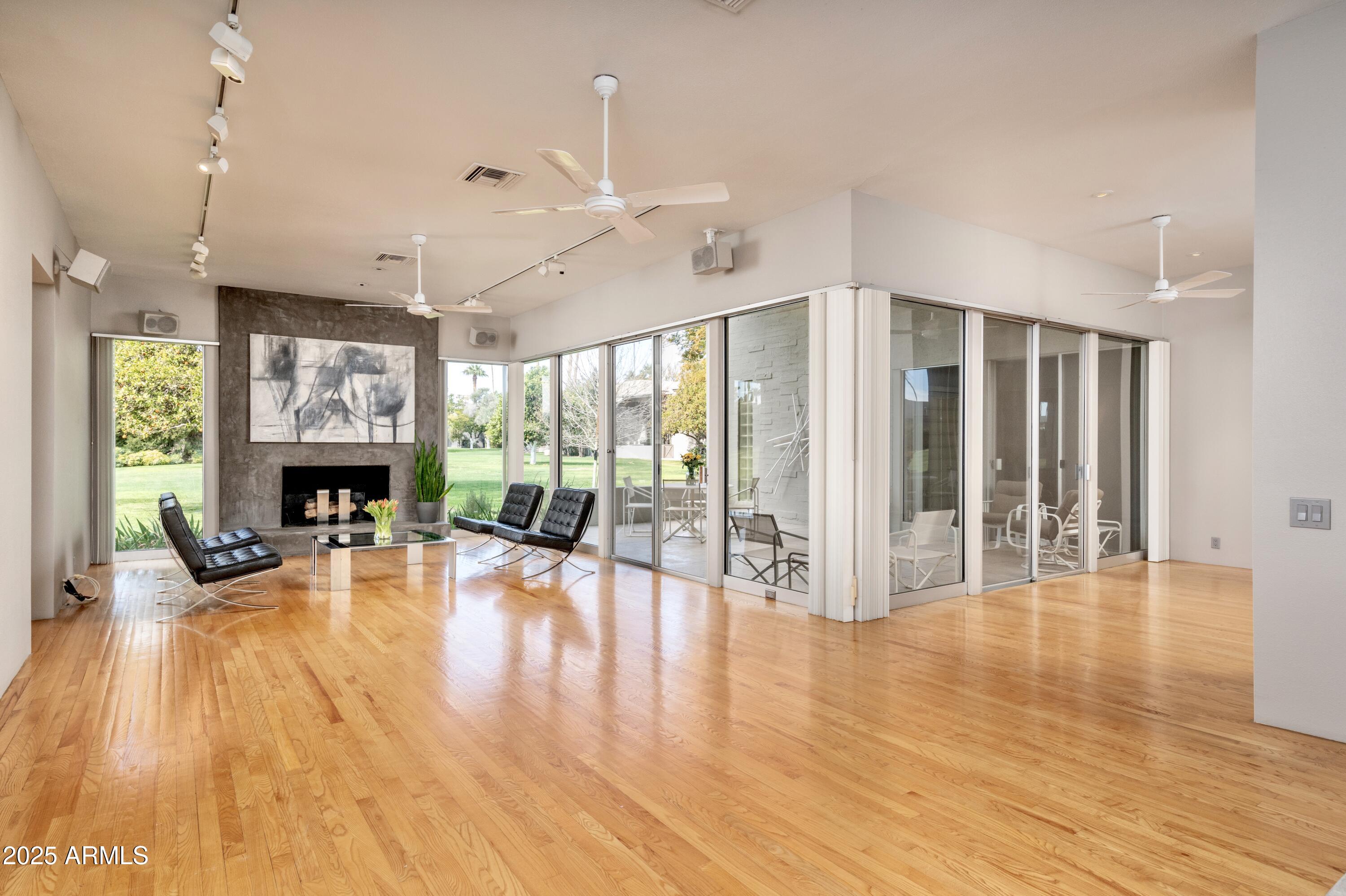 5682 N SCOTTSDALE Road