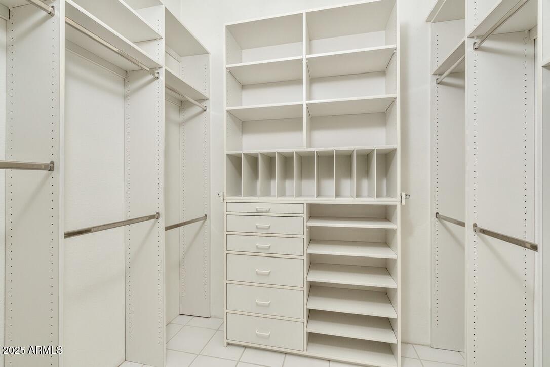 5682 N SCOTTSDALE Road