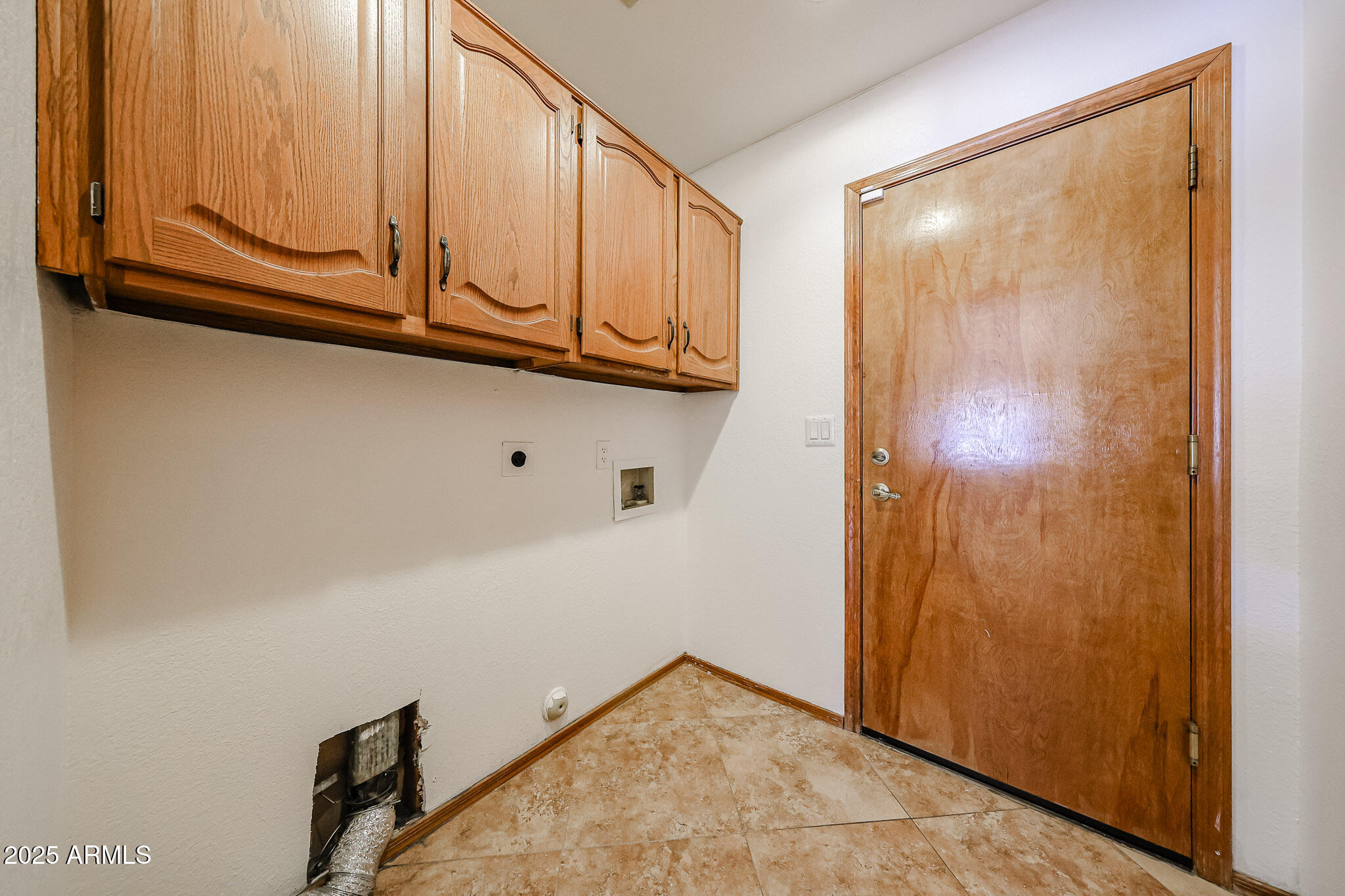 1833 E REDFIELD Road