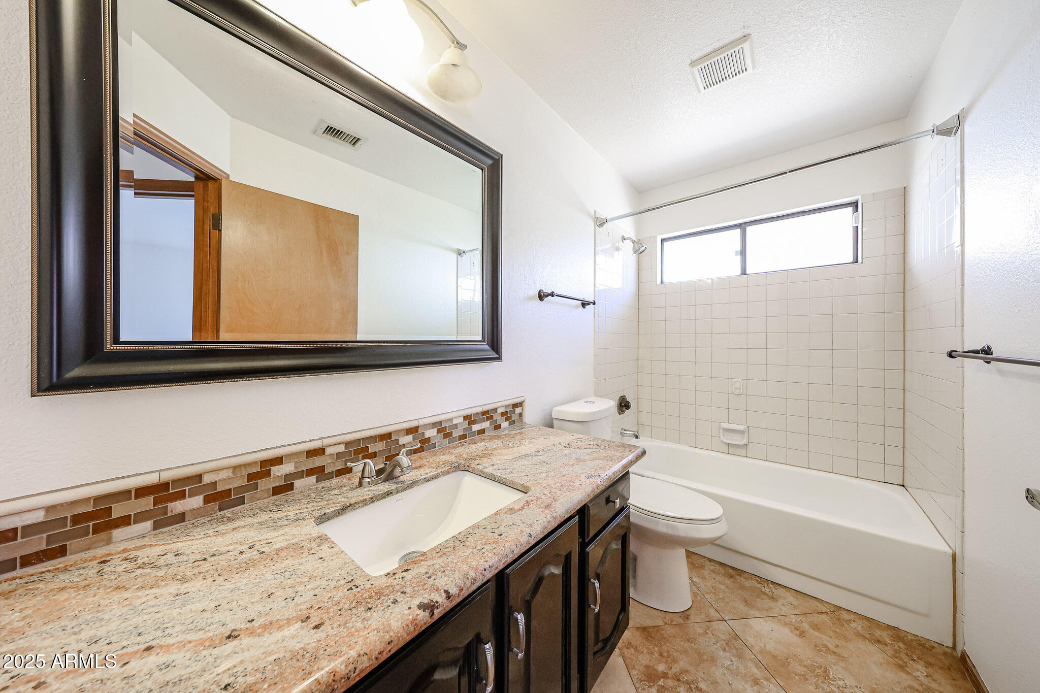 1833 E REDFIELD Road