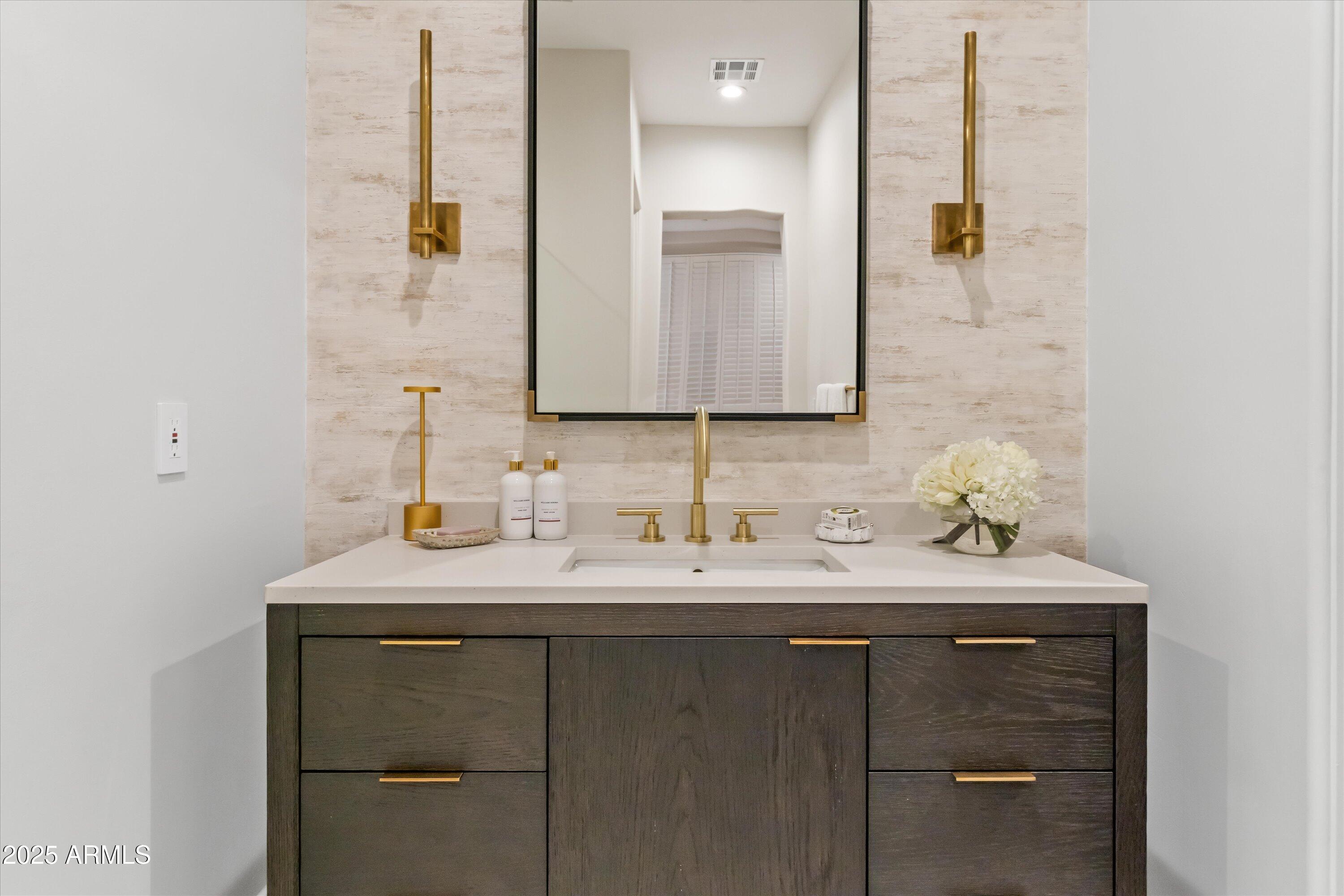 2 BILTMORE Estate 313