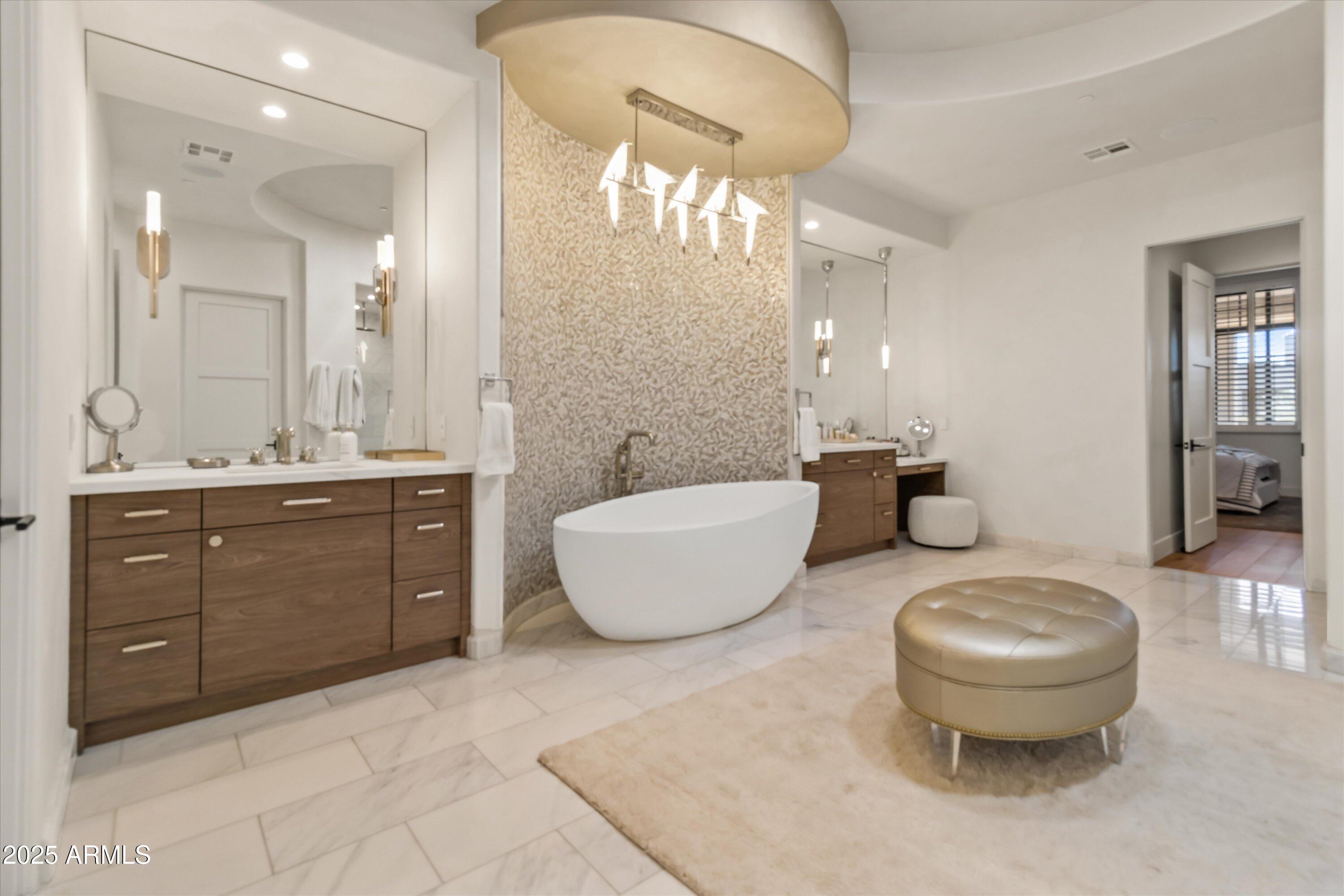 2 BILTMORE Estate 313