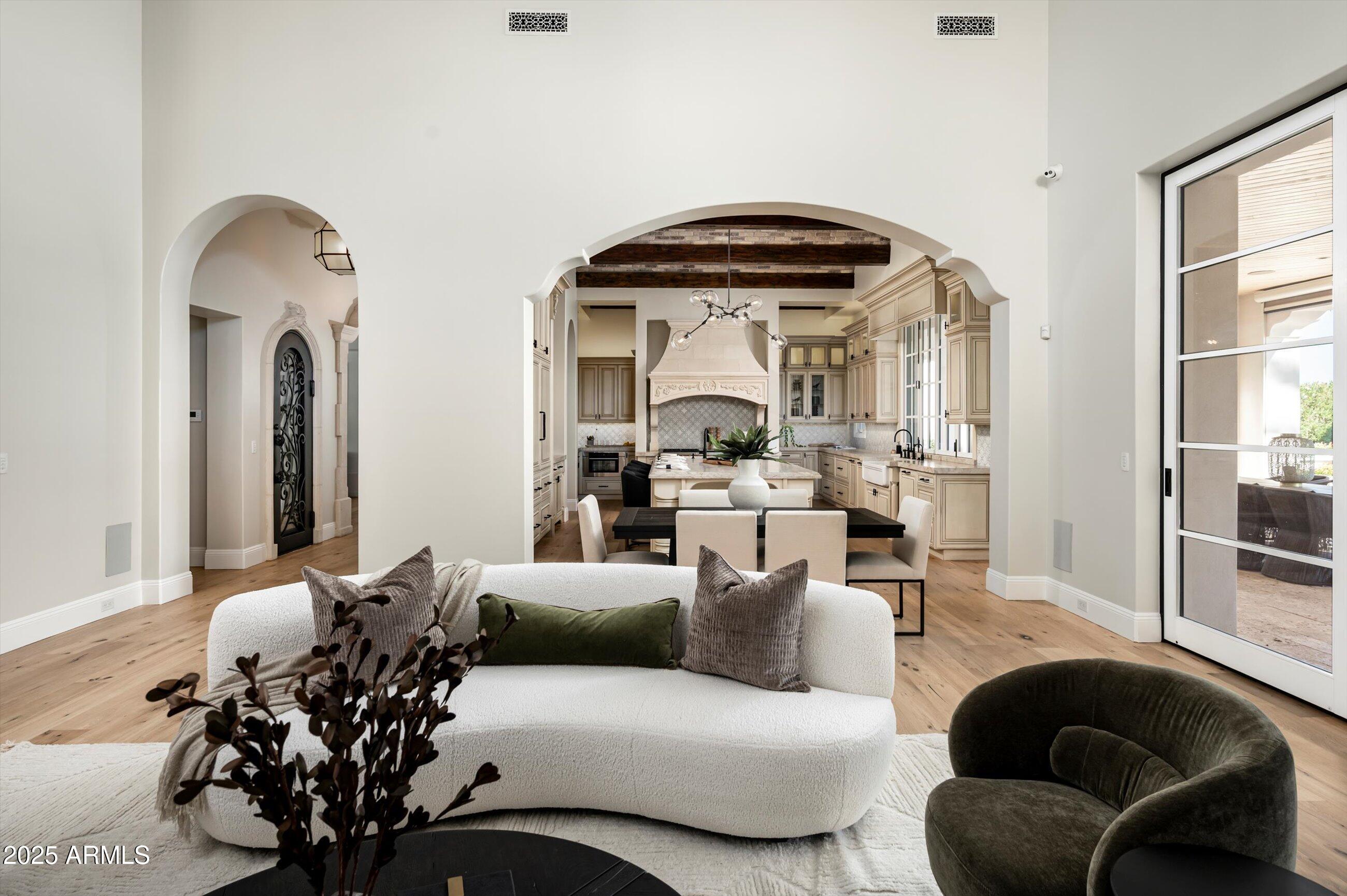 5729 E JOSHUA TREE Lane