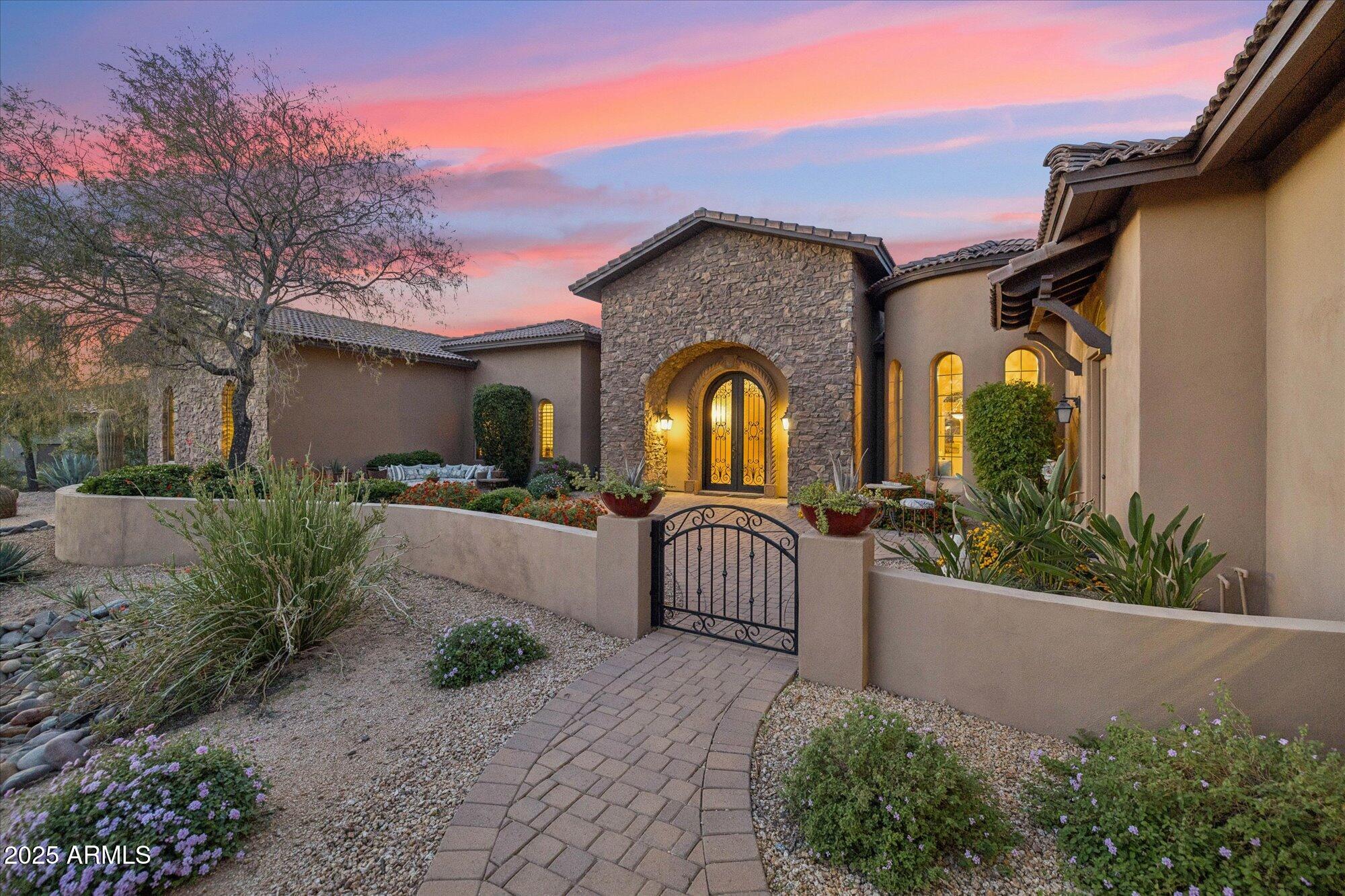 9888 E WINTER SUN Drive 24