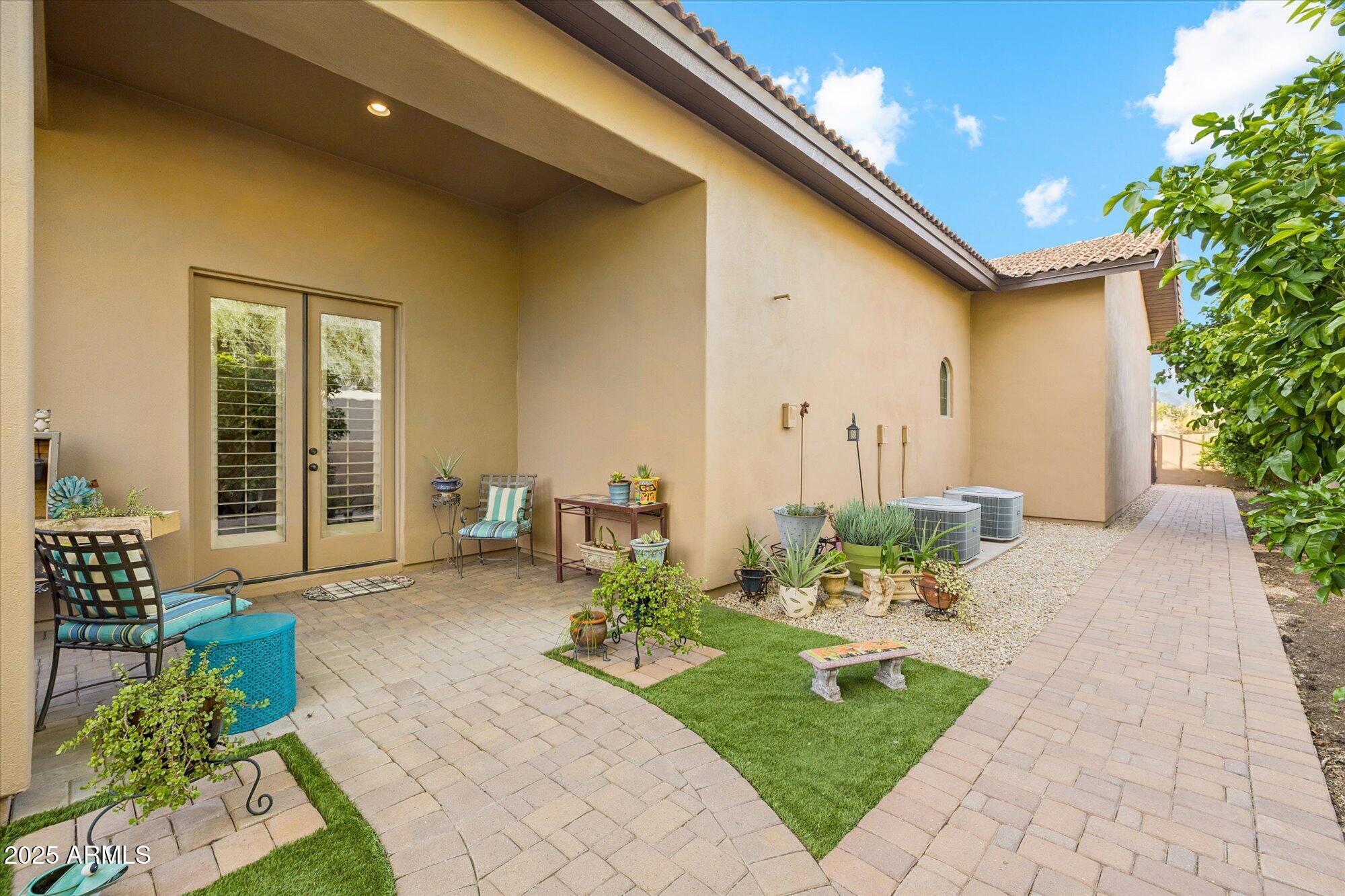 9888 E WINTER SUN Drive 24