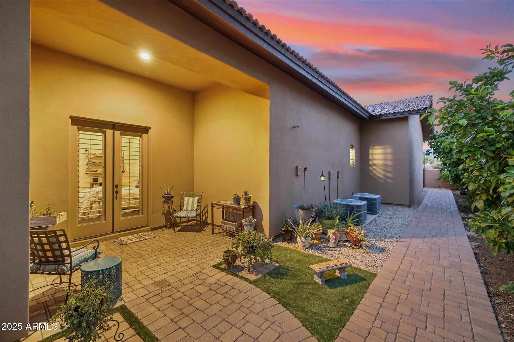 9888 E WINTER SUN Drive 24