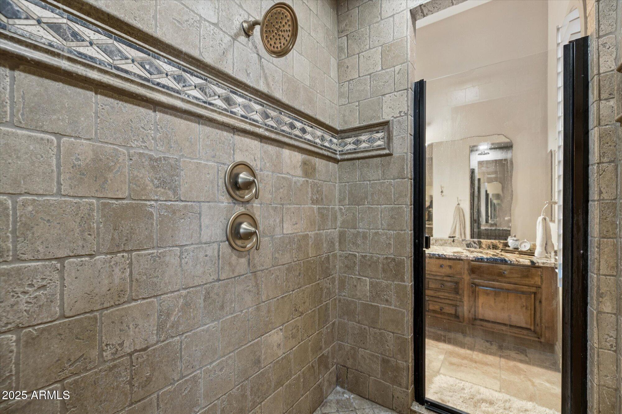 9888 E WINTER SUN Drive 24