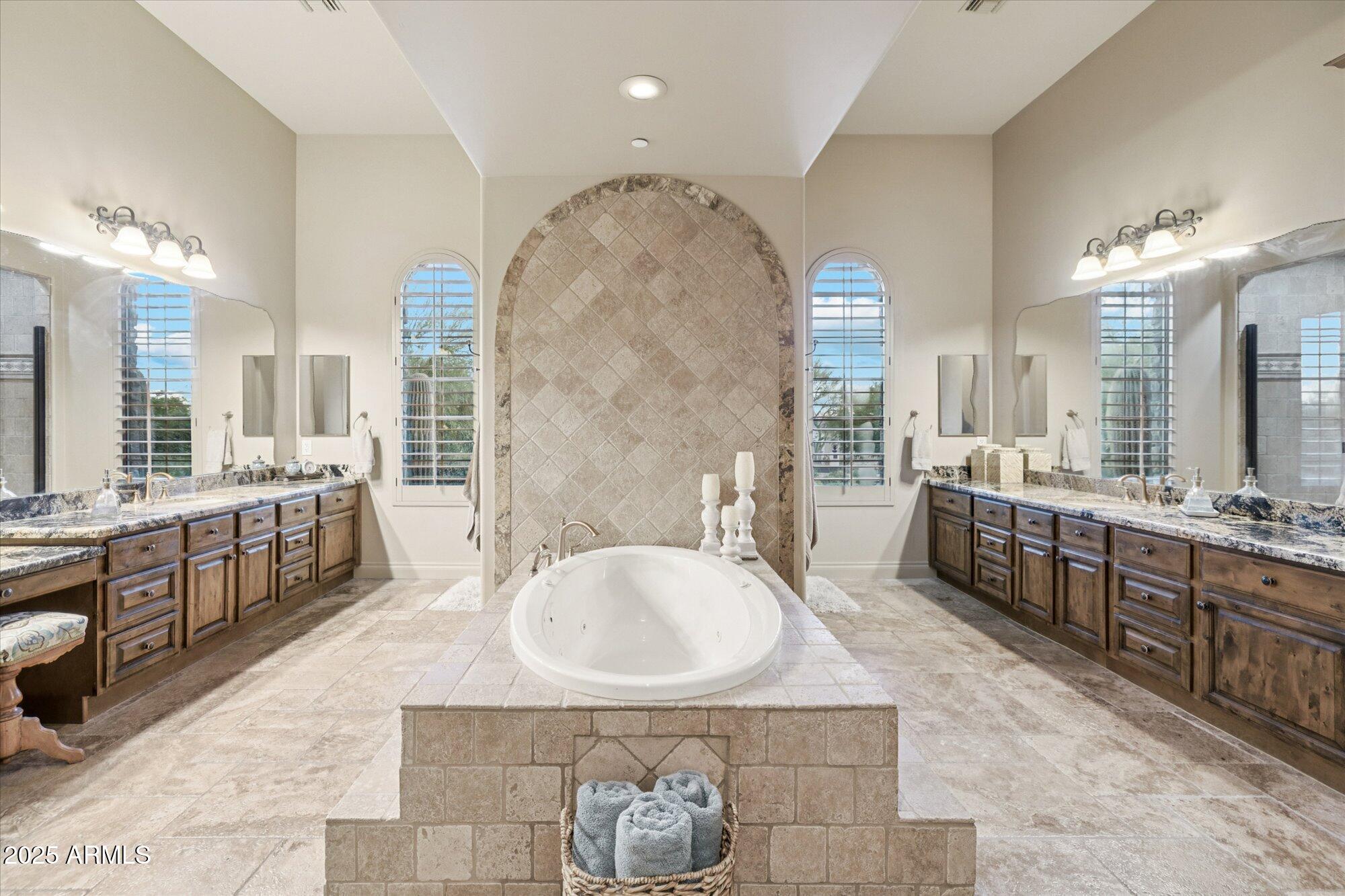 9888 E WINTER SUN Drive 24