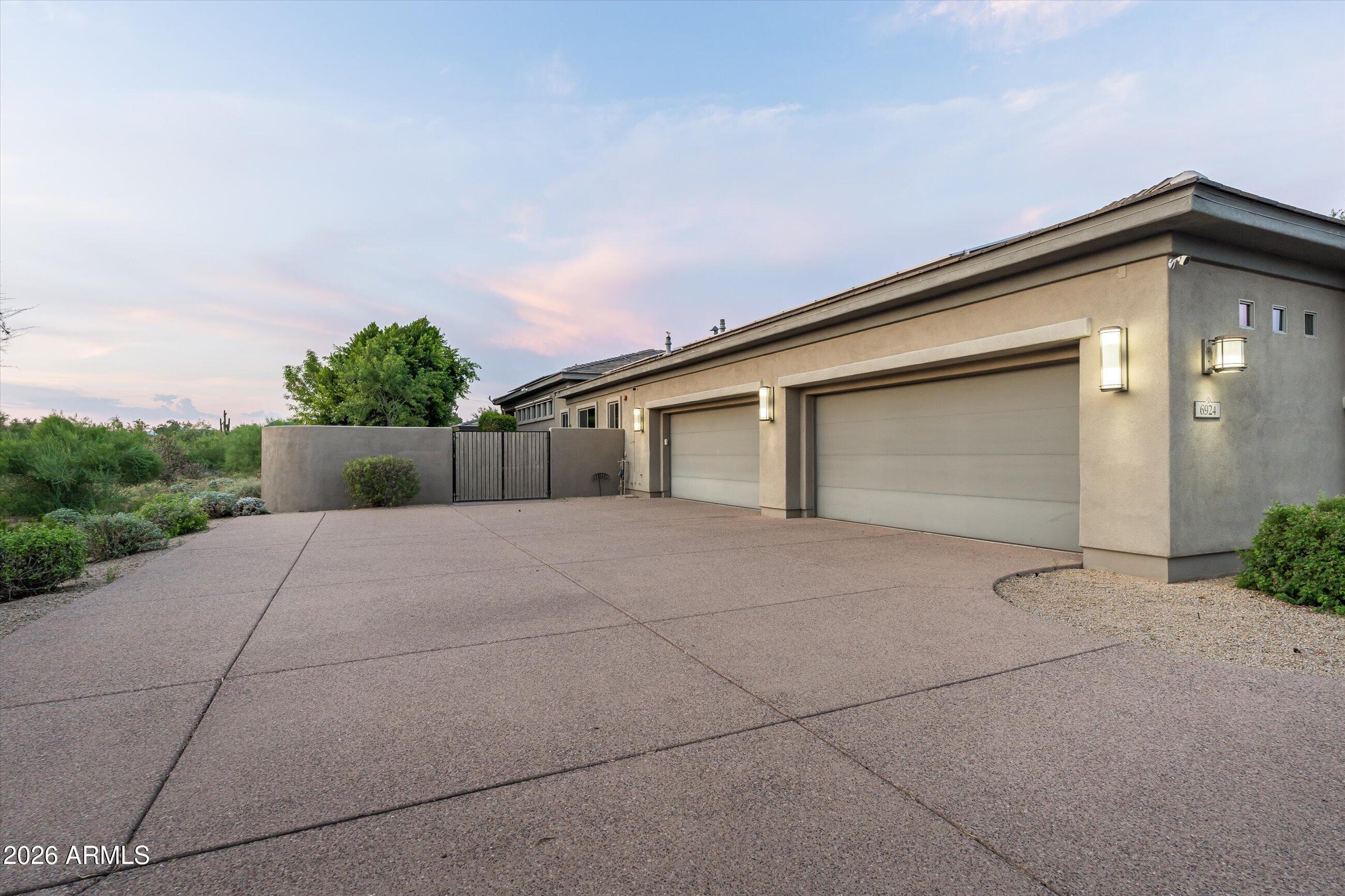 6924 E BLUE SKY Drive