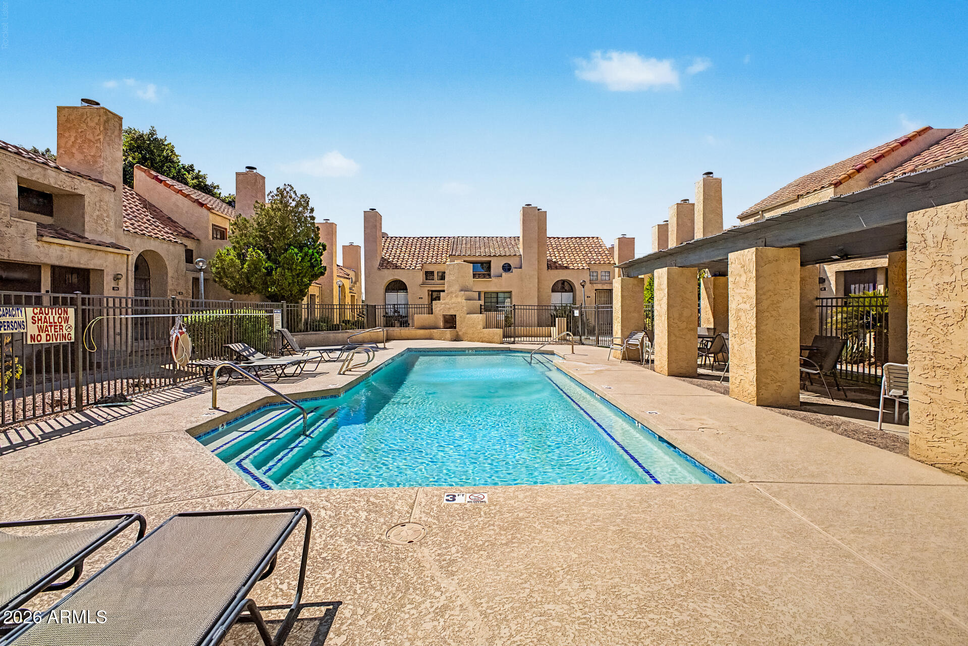 1025 E HIGHLAND Avenue 32