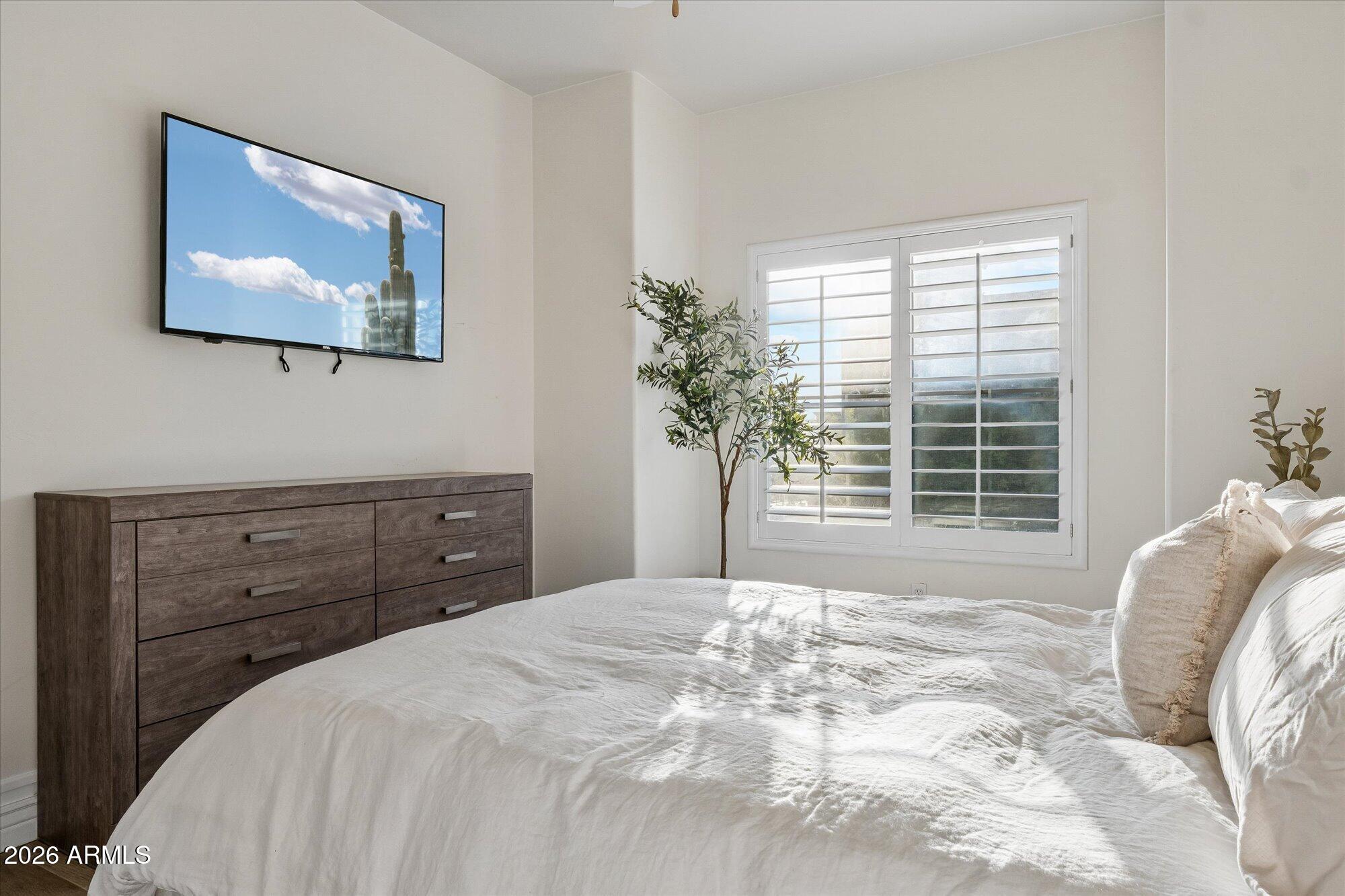 5450 E DEER VALLEY Drive 3009