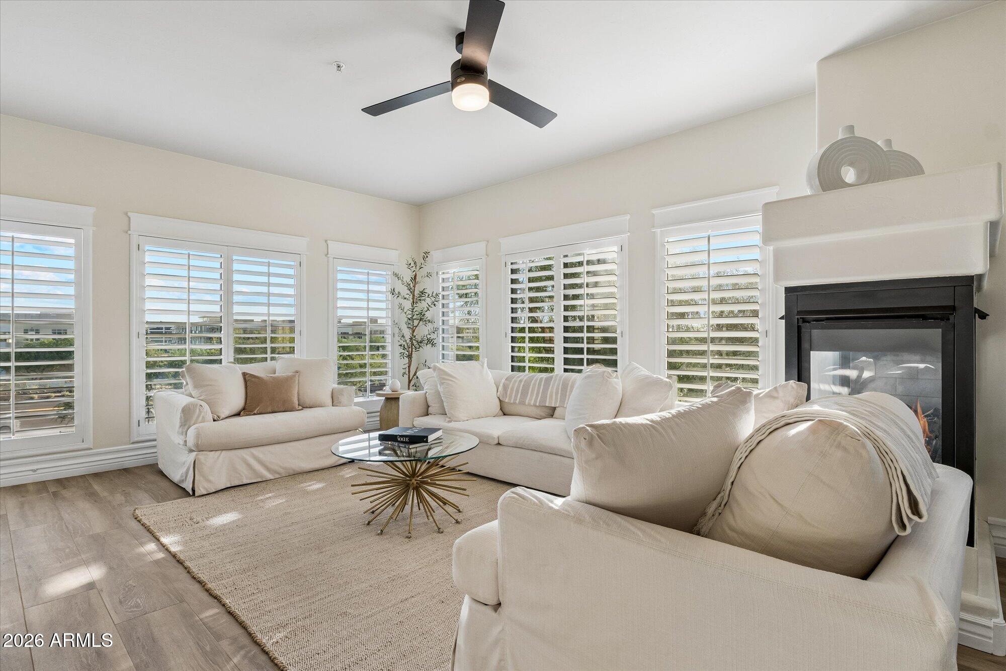 5450 E DEER VALLEY Drive 3009