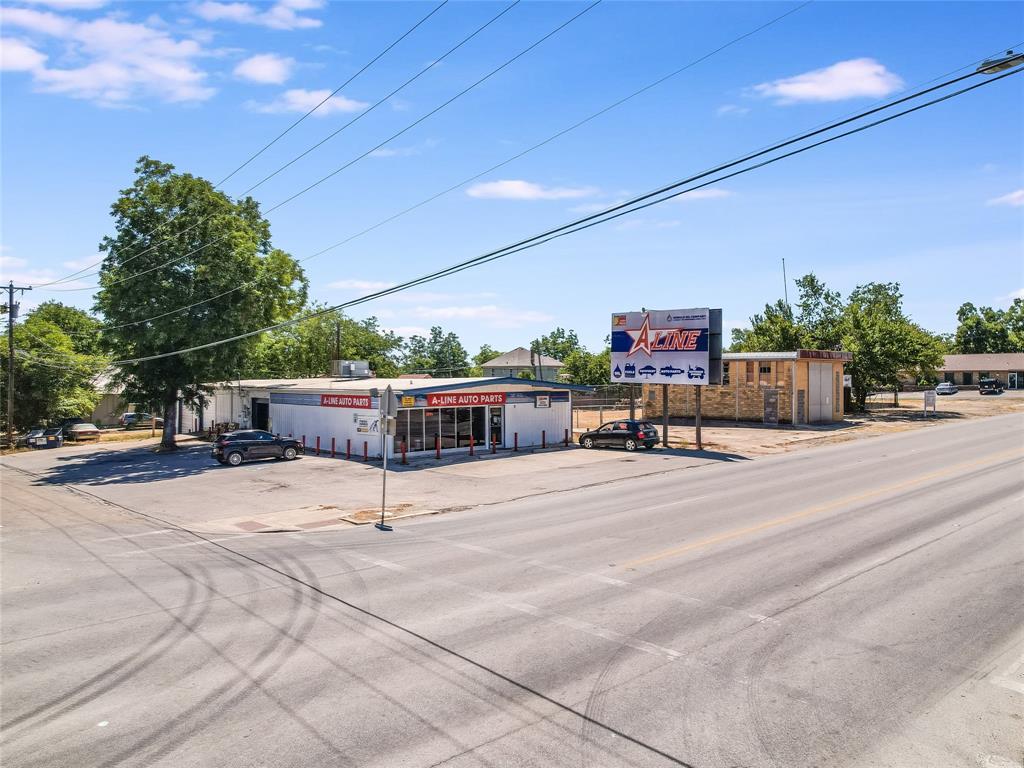 1022 N Main ST