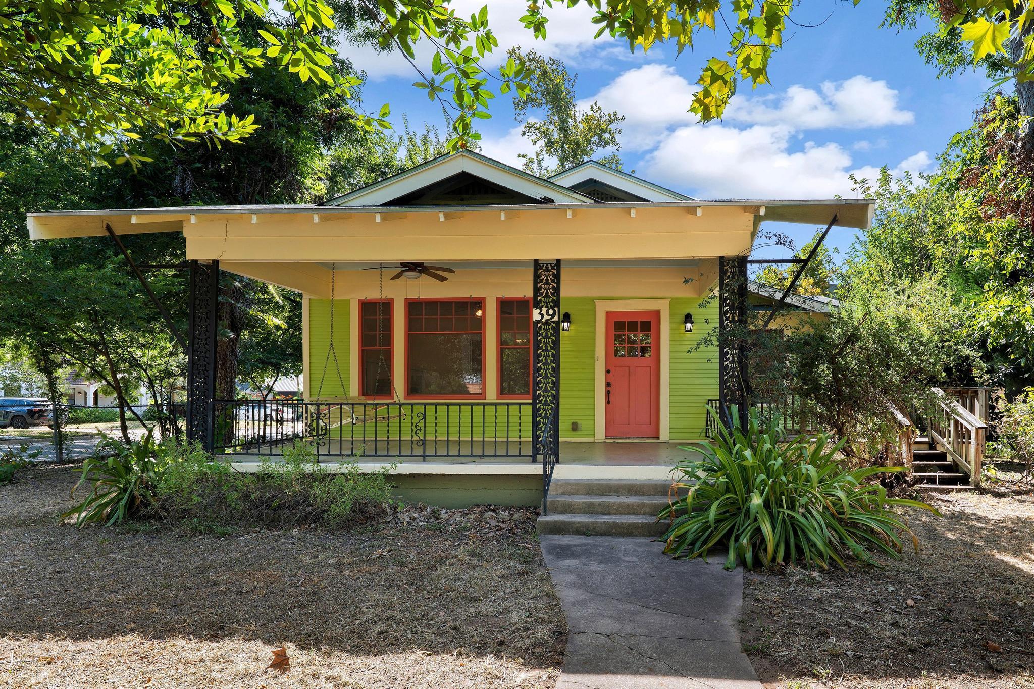39 Chalmers Ave