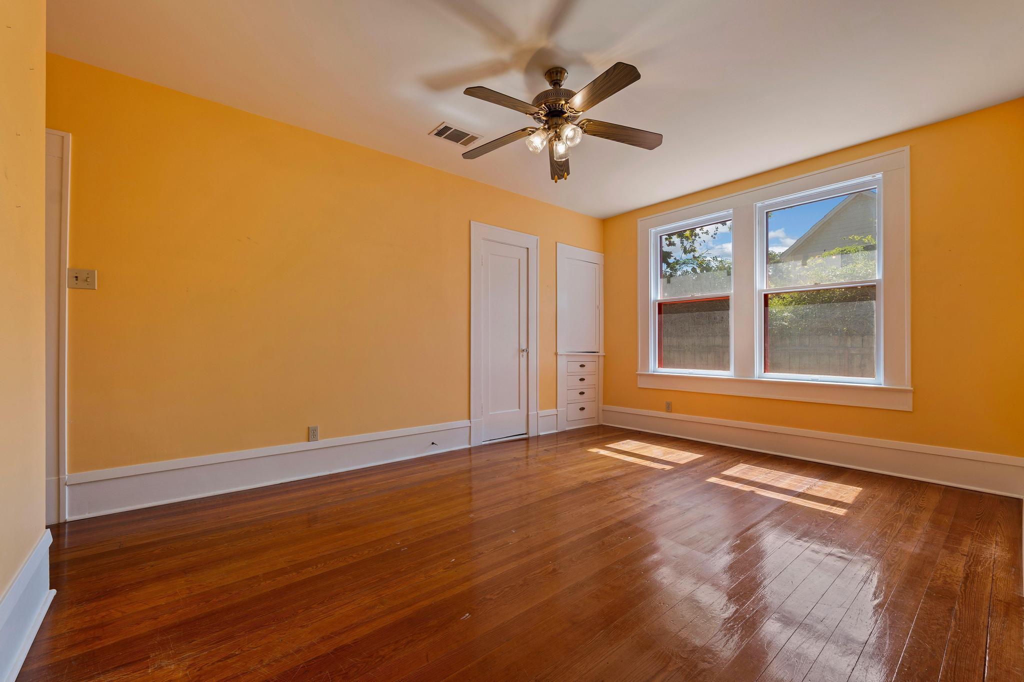 39 Chalmers Ave