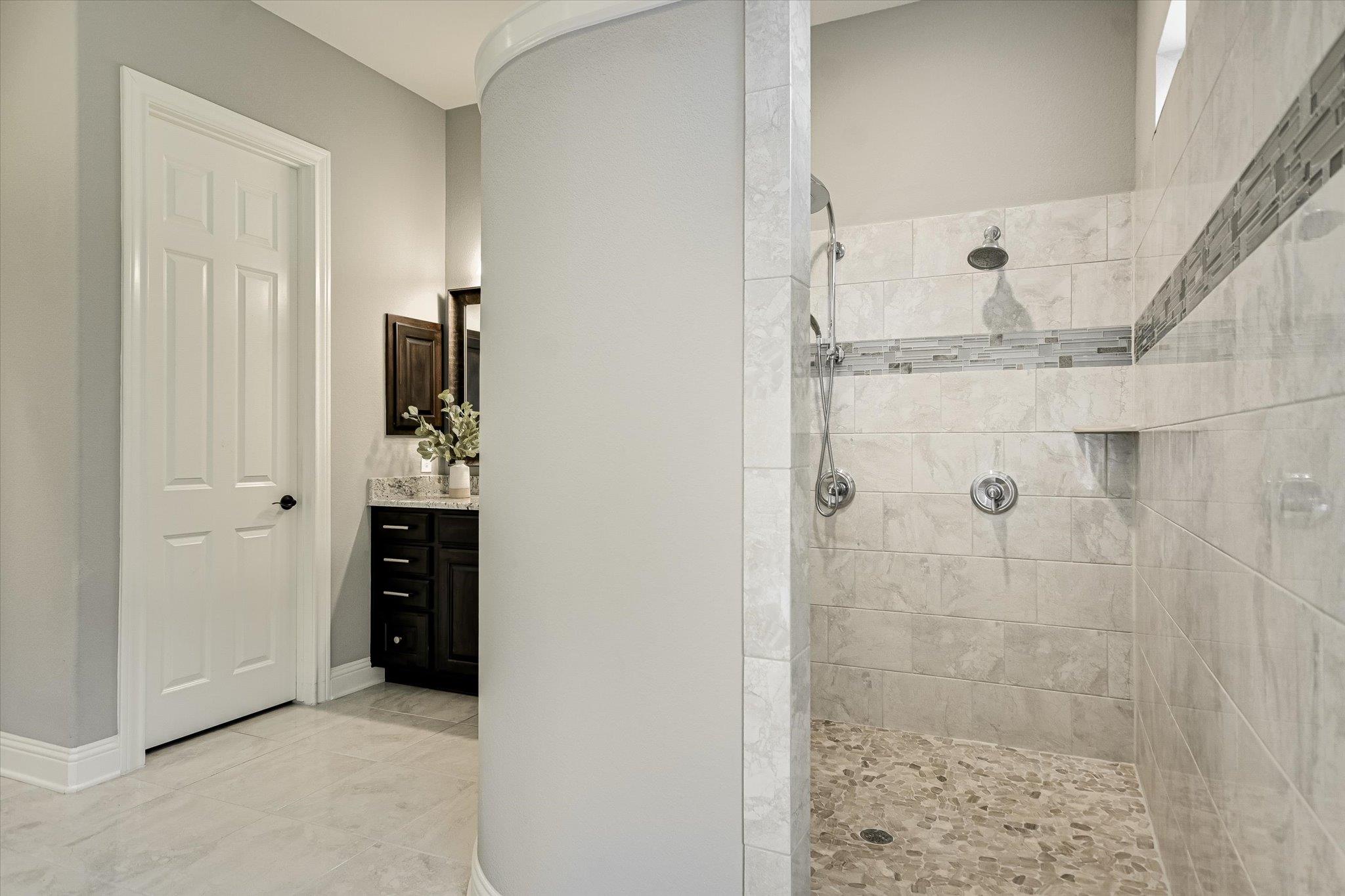 2421 Parisio CT