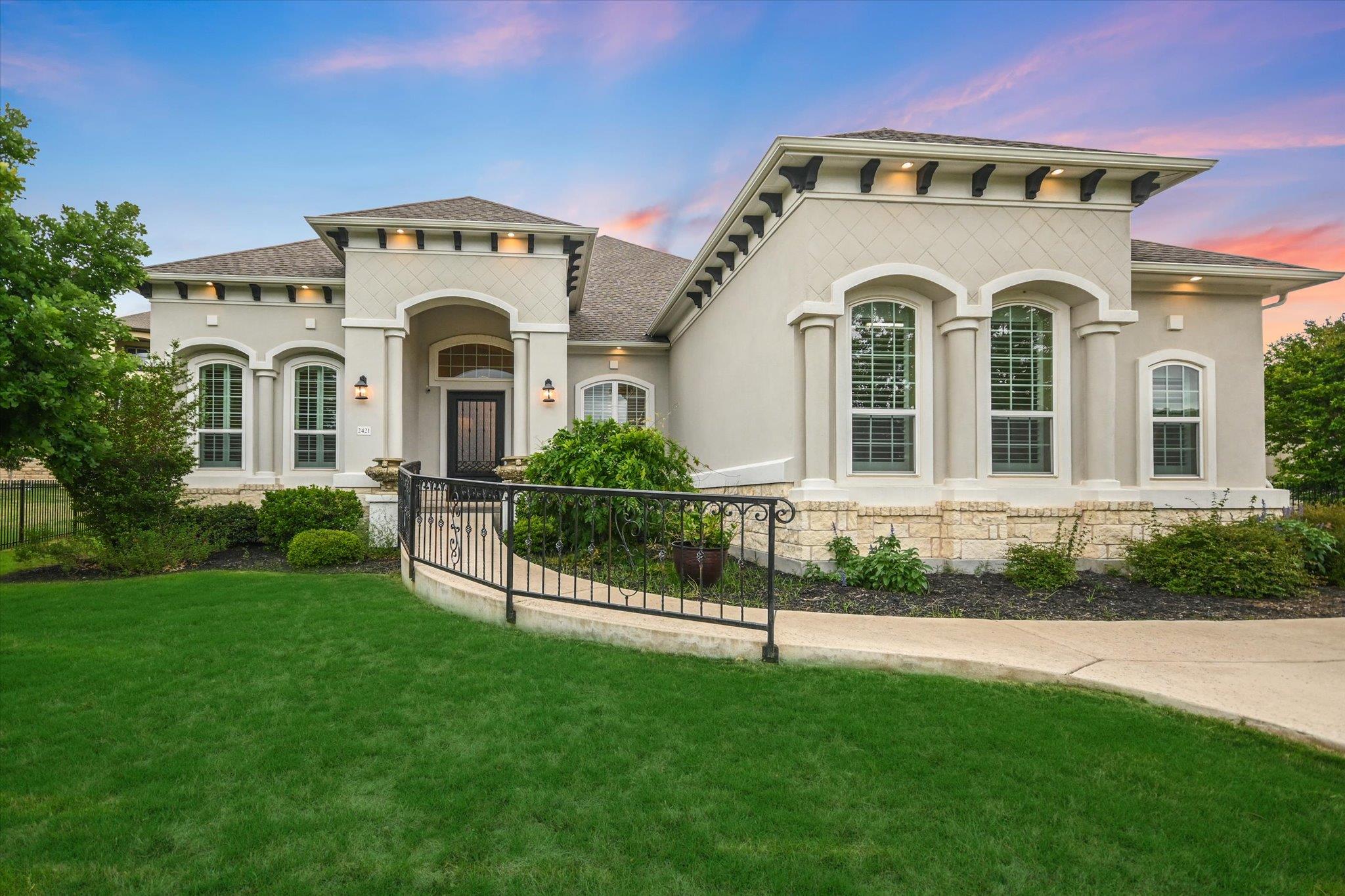 2421 Parisio CT