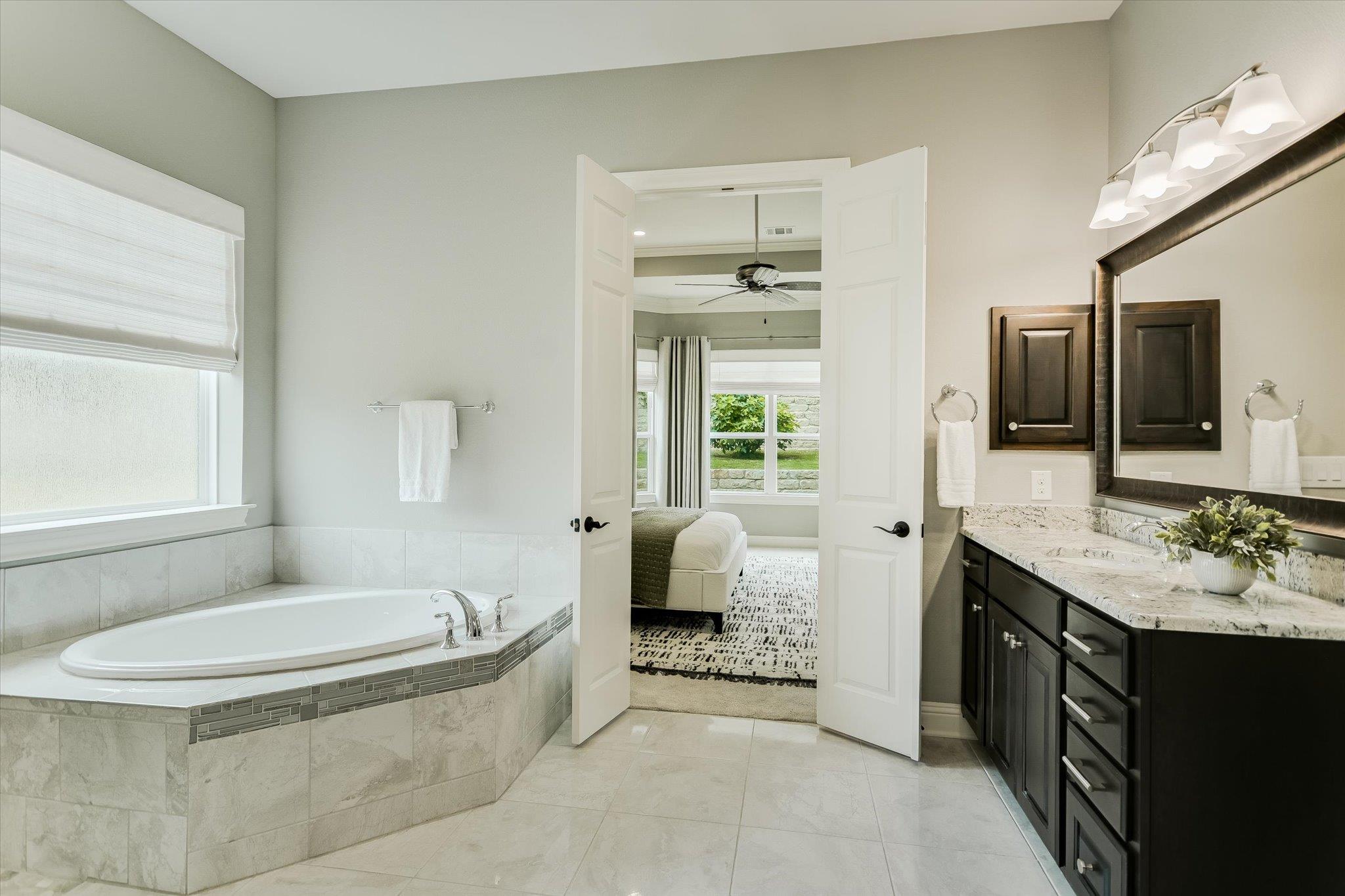 2421 Parisio CT