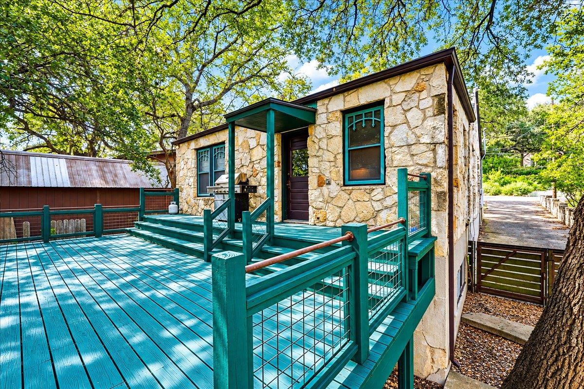 1311 Newning Ave