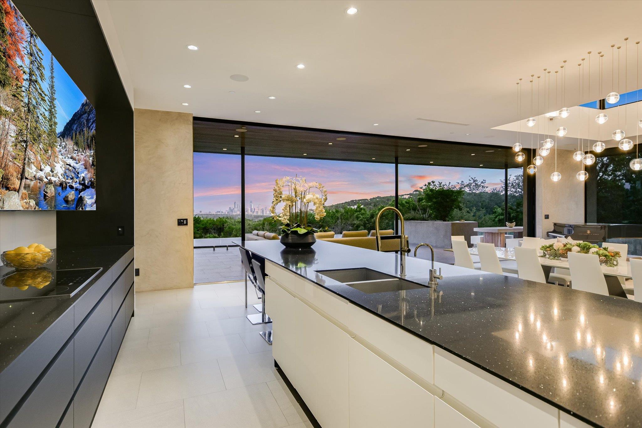 901 Terrace Mountain DR