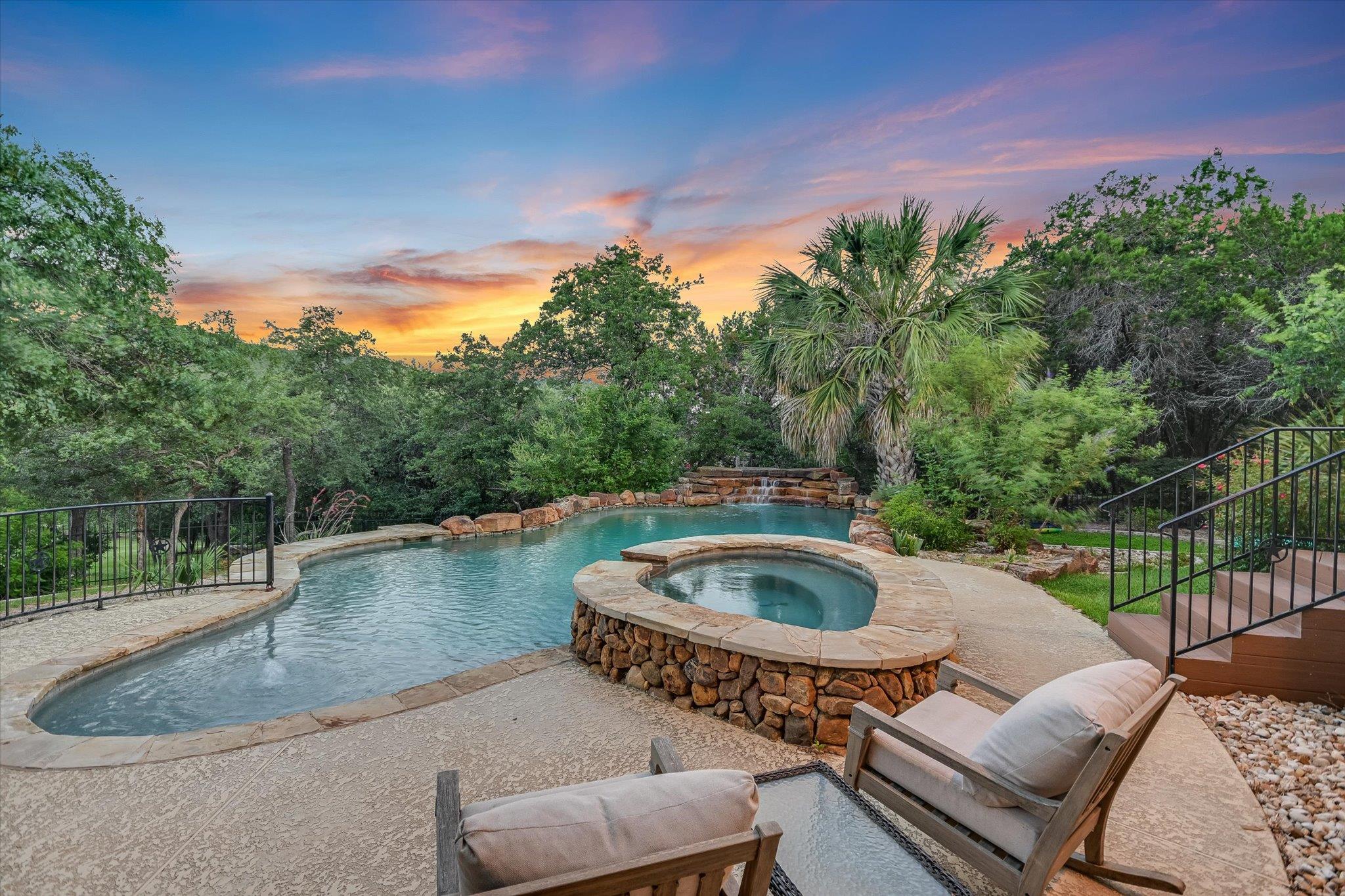 17120 Northlake Hills DR