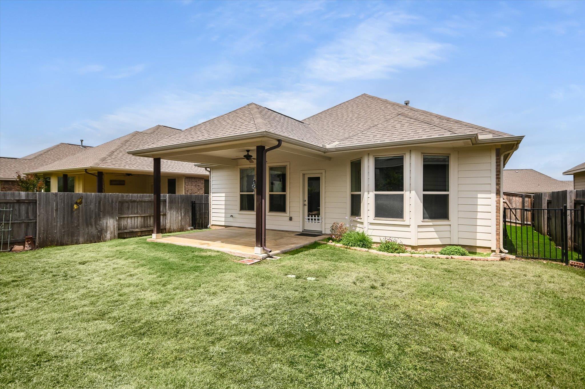 5013 Pearl Crescent LN