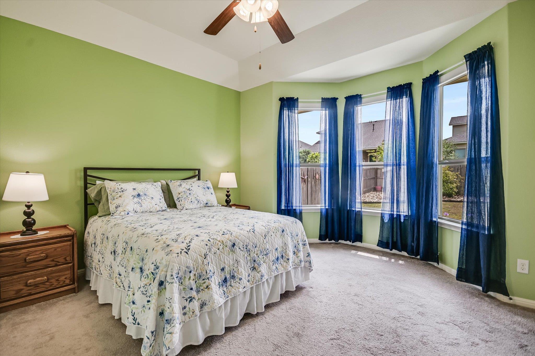 5013 Pearl Crescent LN