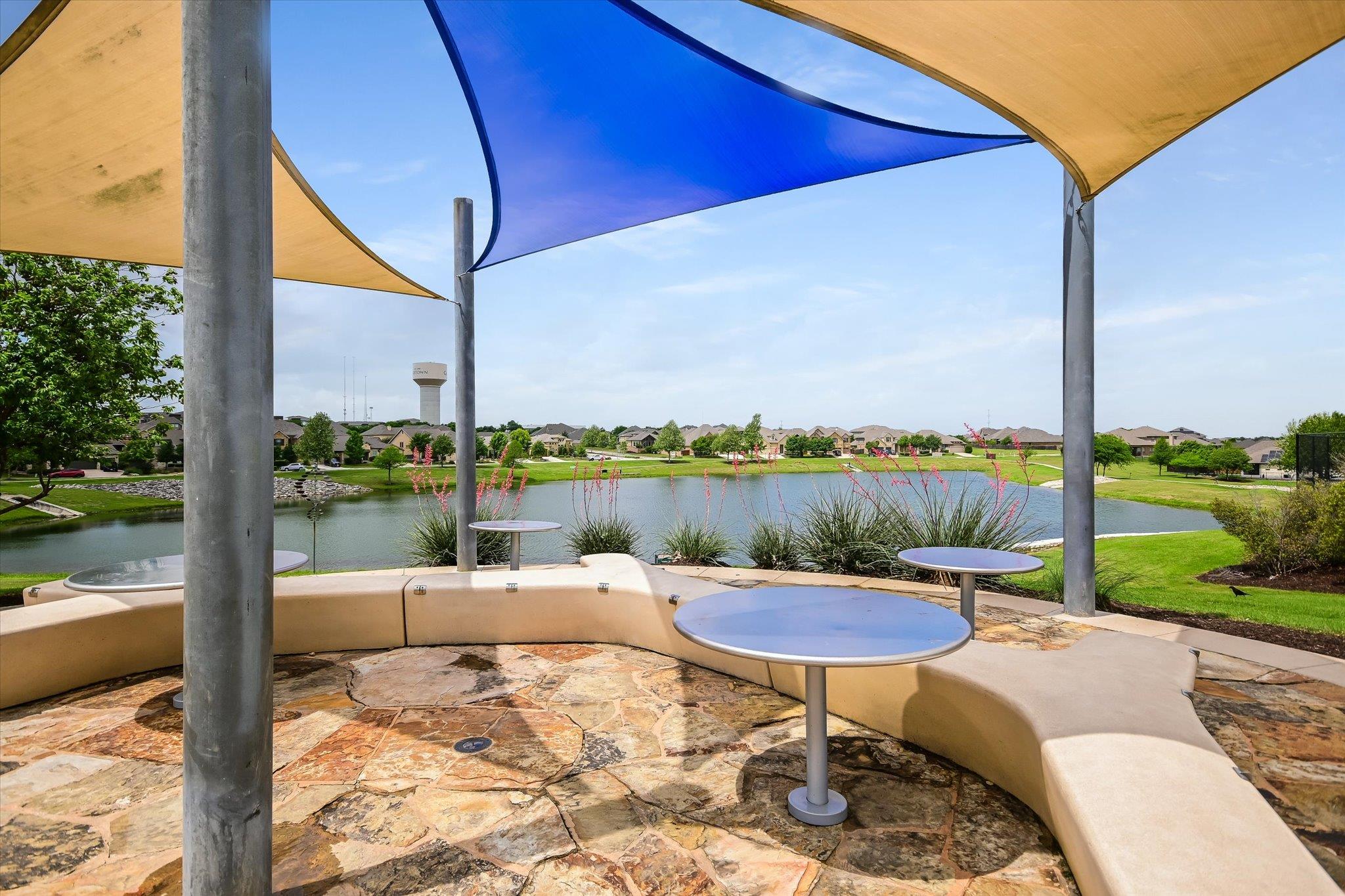 5013 Pearl Crescent LN