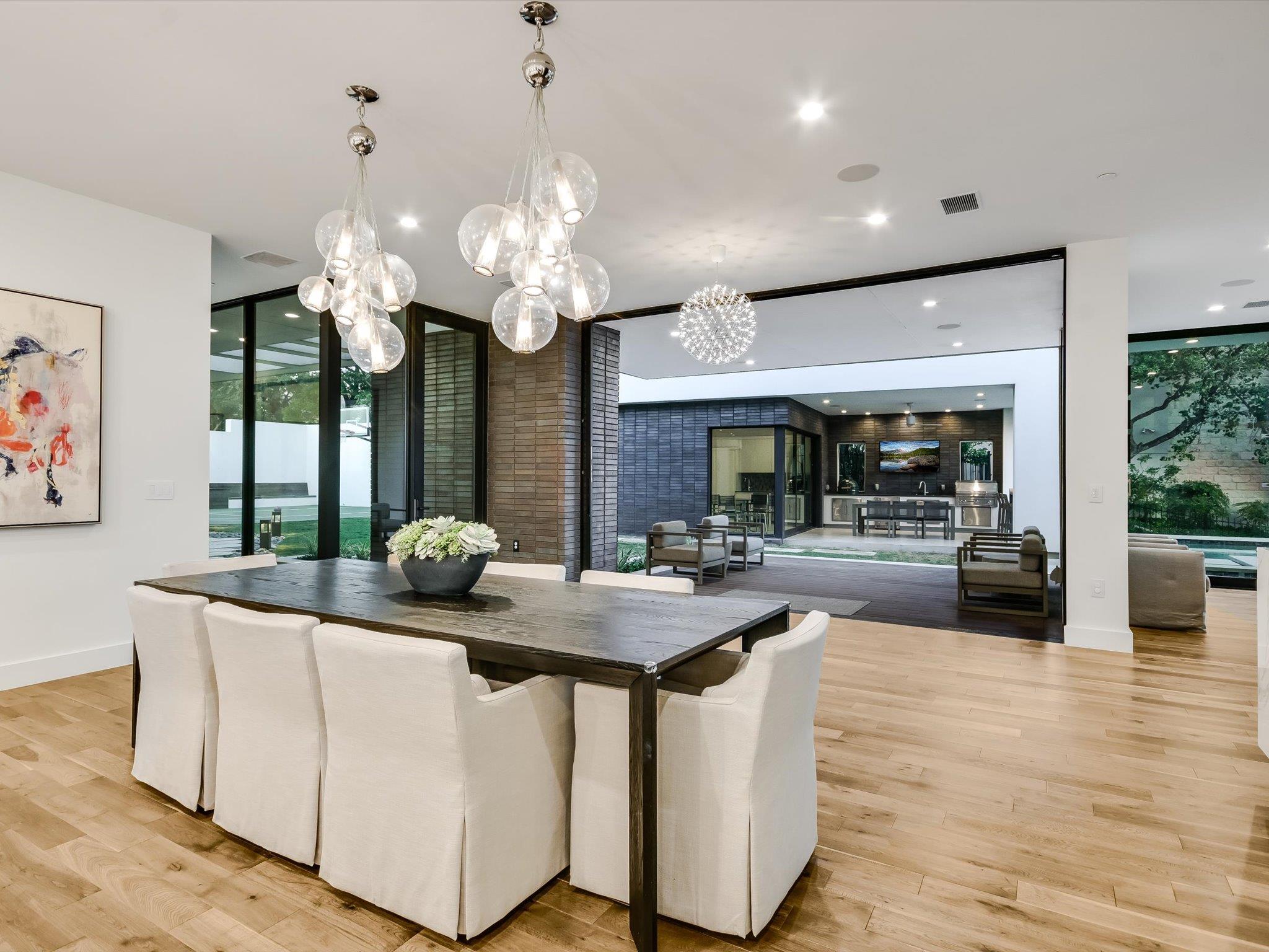 6607 W Courtyard Dr