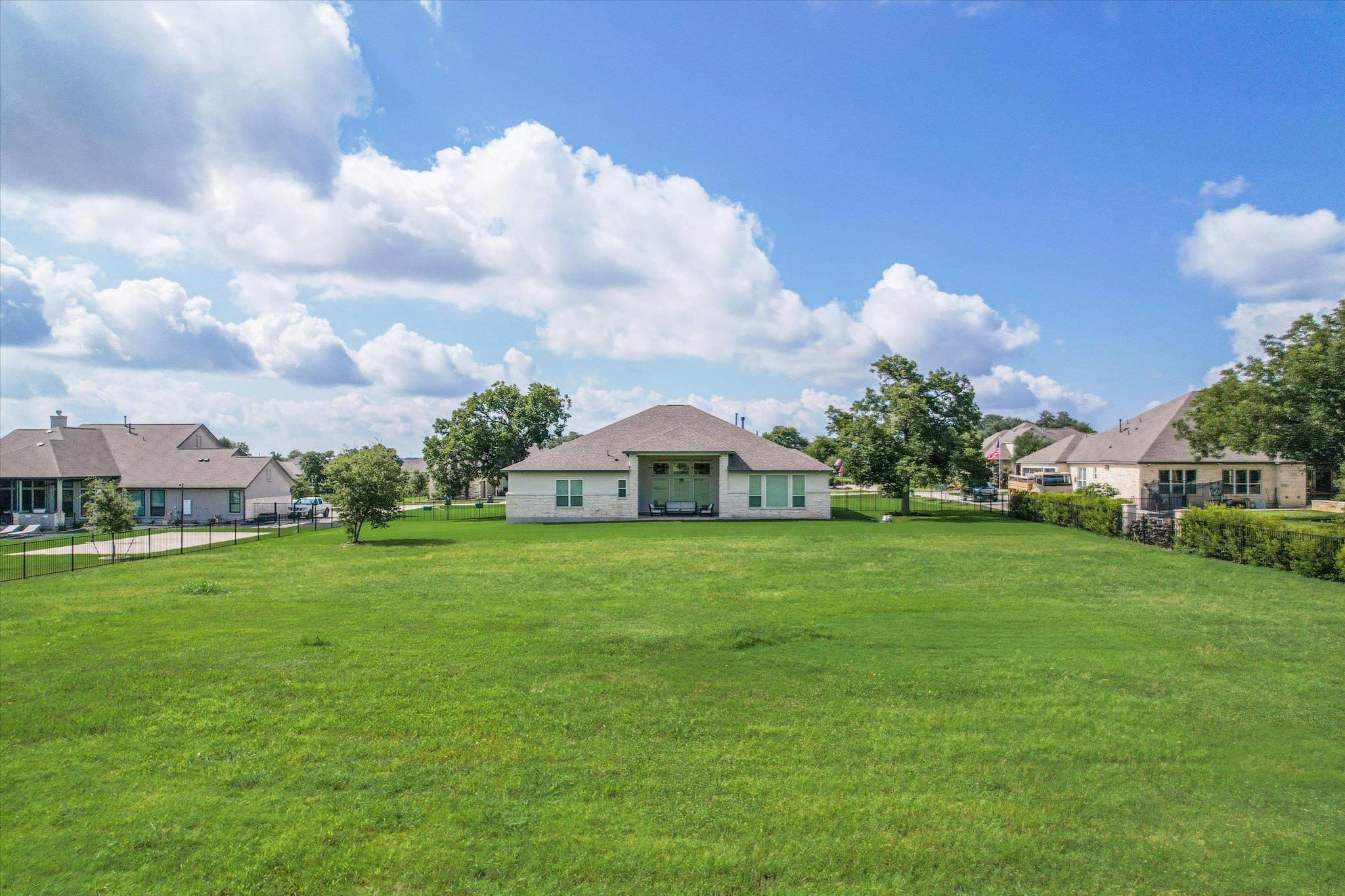 1114 Woodpark LN
