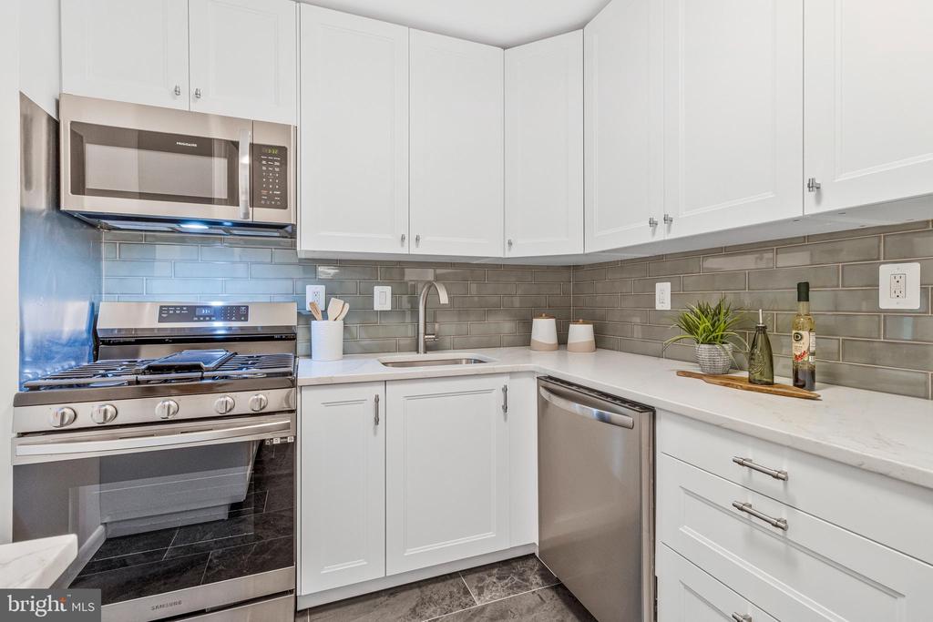 2939 VAN NESS STREET NW 706