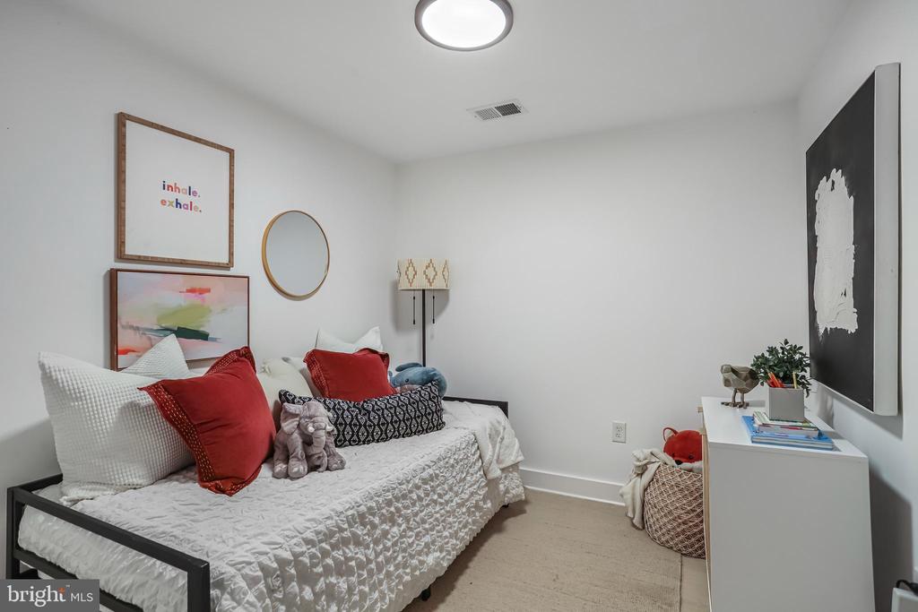 1745 N STREET NW G01