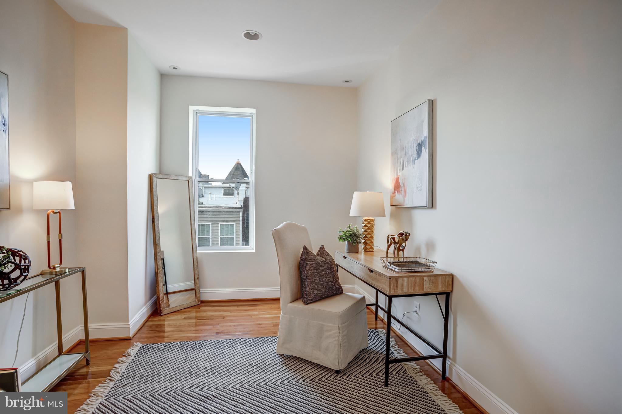 15 TODD PLACE NE