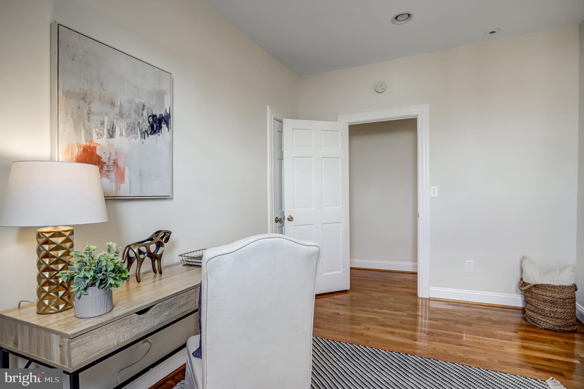 15 TODD PLACE NE