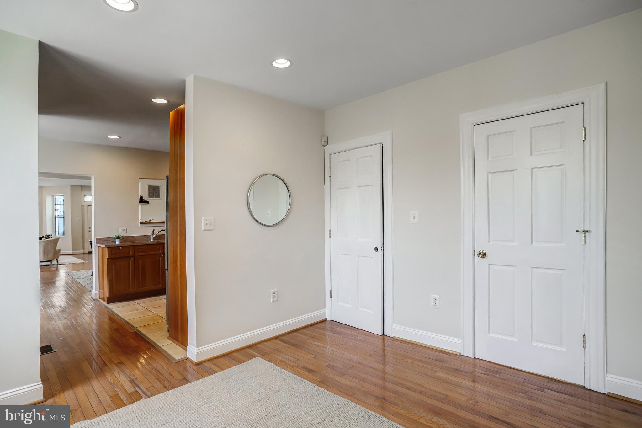 15 TODD PLACE NE