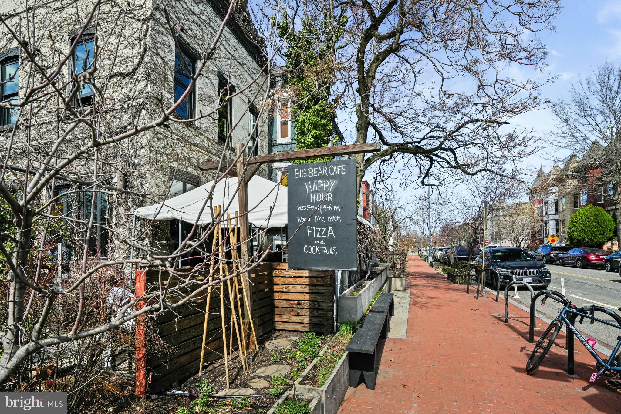 15 TODD PLACE NE