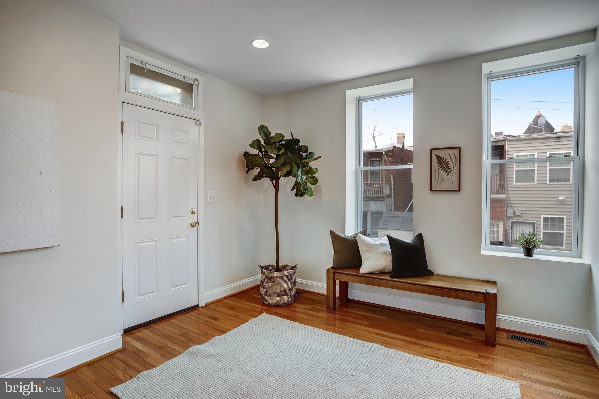 15 TODD PLACE NE