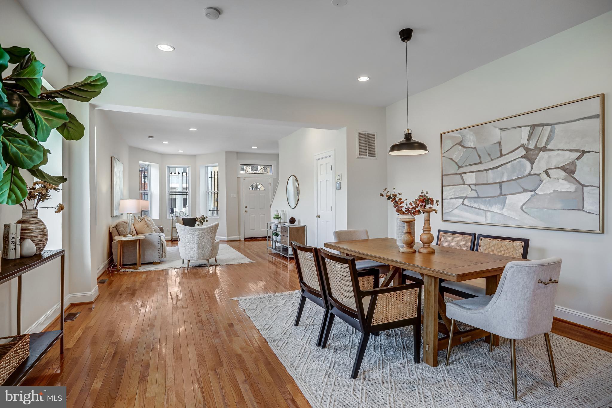 15 TODD PLACE NE