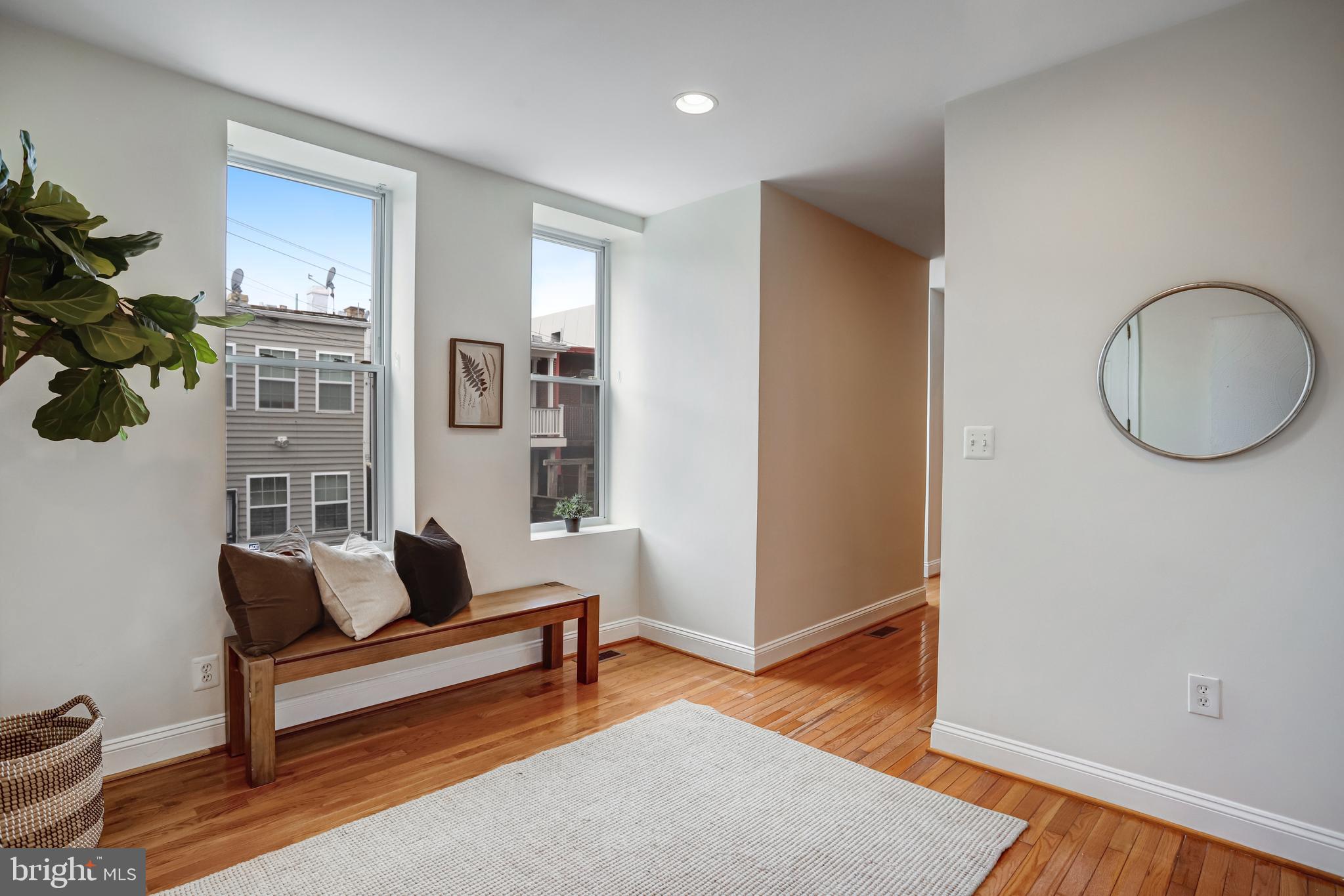 15 TODD PLACE NE