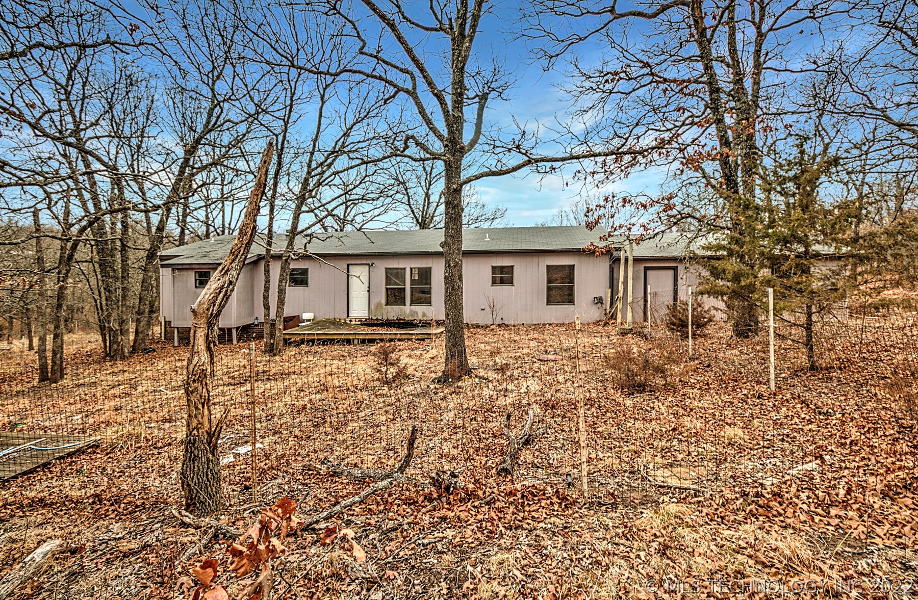 1064 W Chickasaw Road