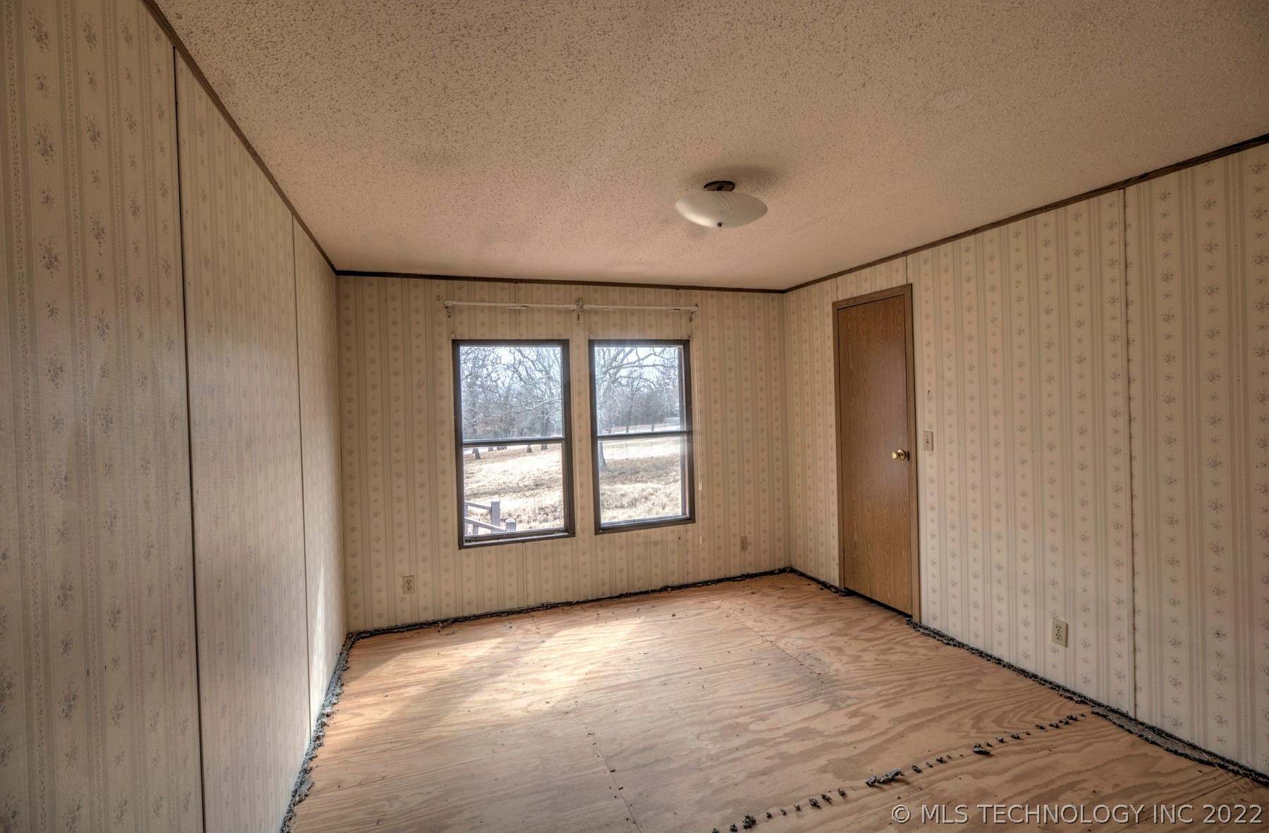 1064 W Chickasaw Road